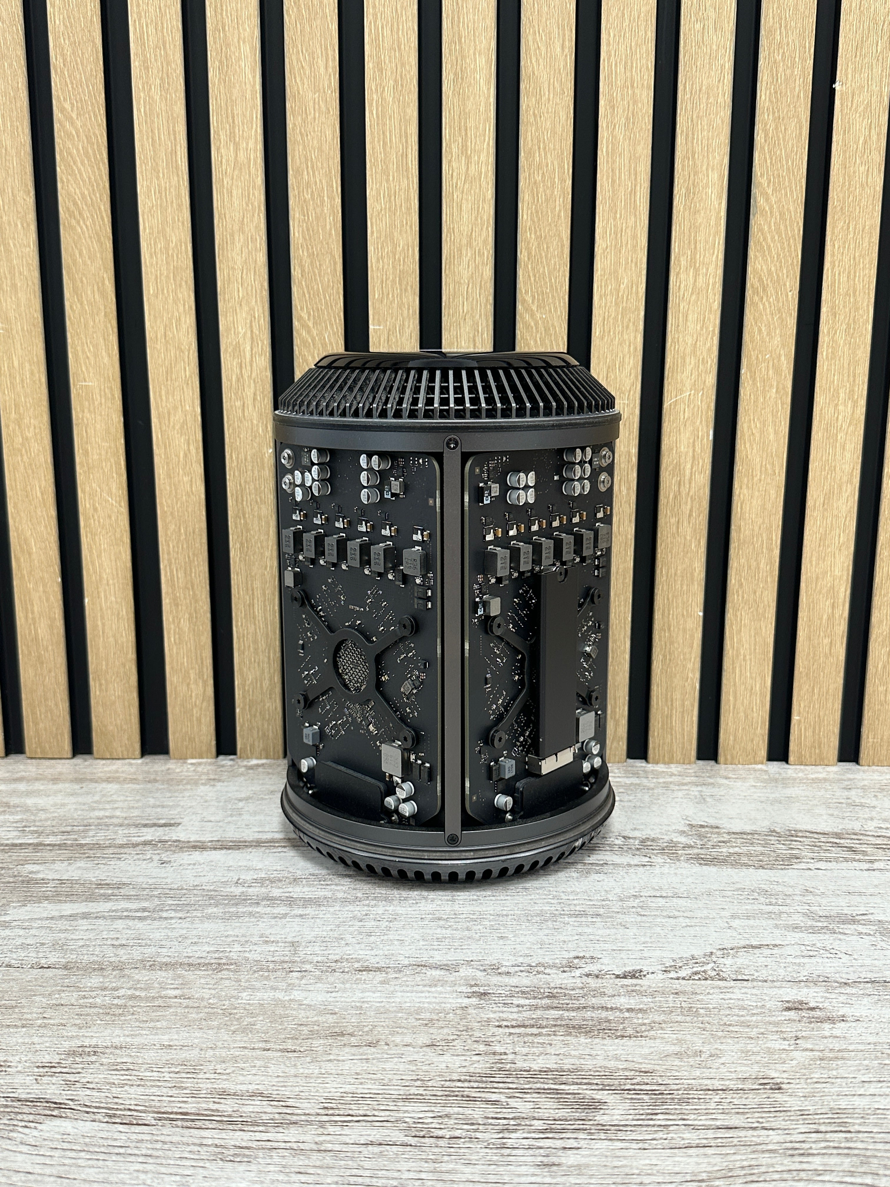 Mac Pro 2013 D700 Xeon E5-2970v2 2.7GHz (Total: 12 núcleos) 32GB 500GB SSD