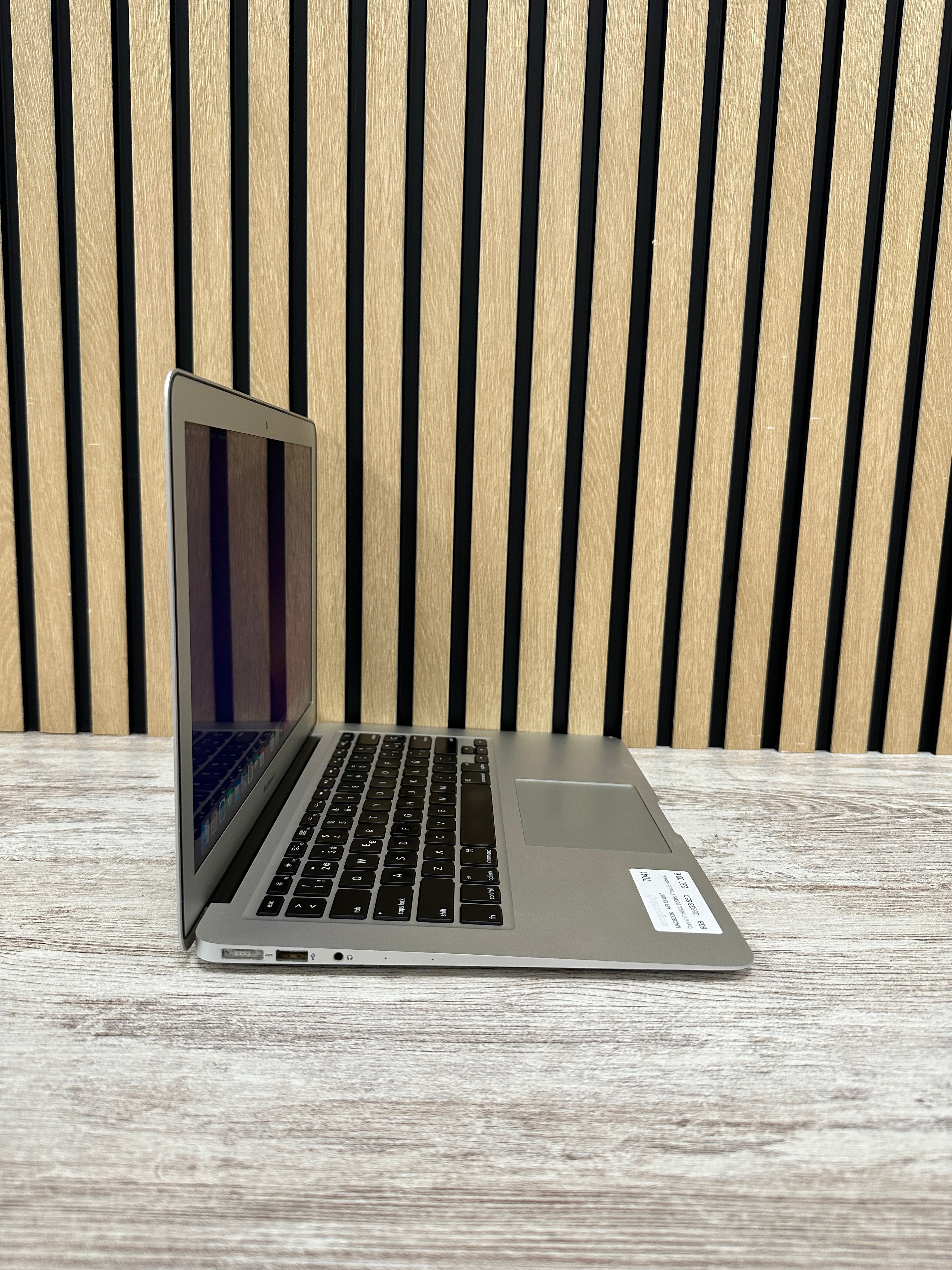 MacBook Air 13" 2017 i7 8GB 256GB SSD