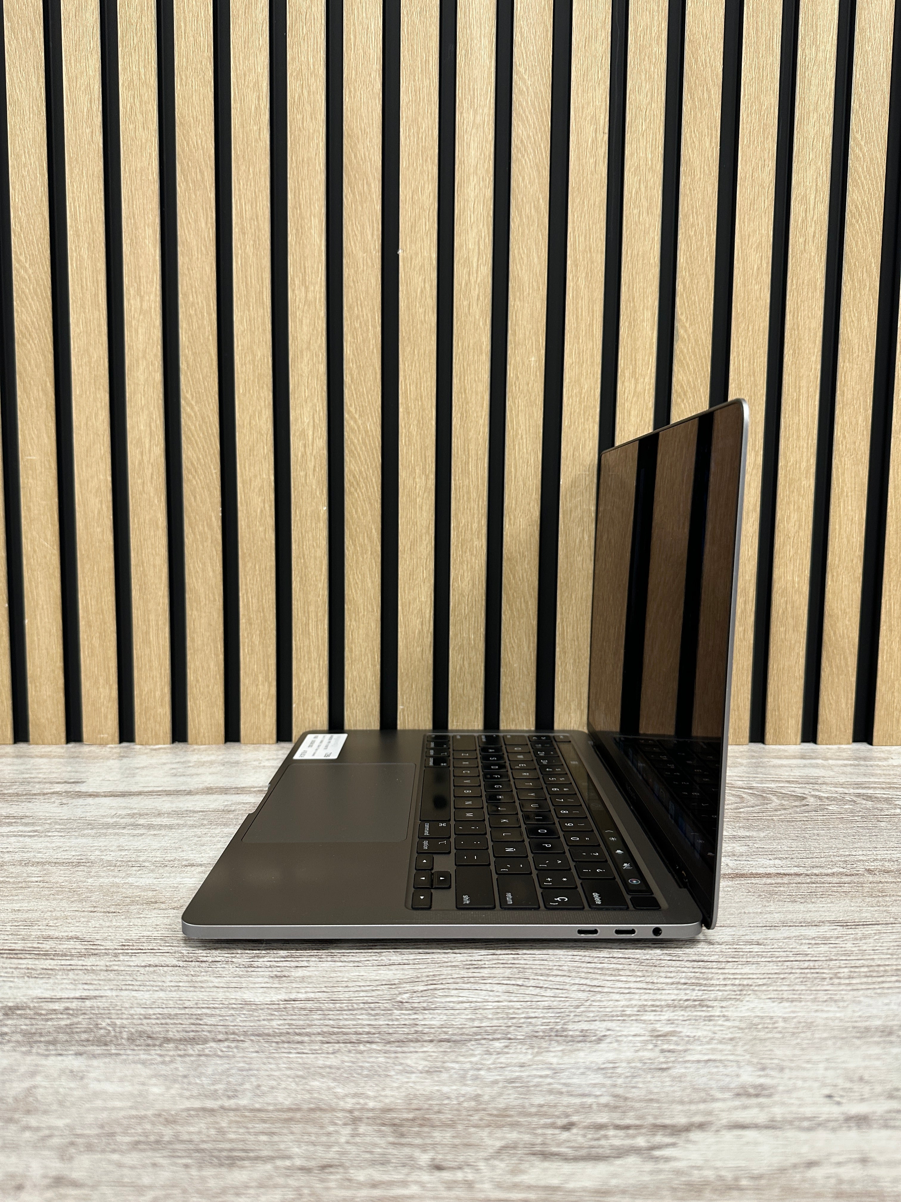 PRO 13 2020 TB Core i7 i7-1068NG7 2.3GHz (Total: 4 núcleos) 16GB 500GB SSD