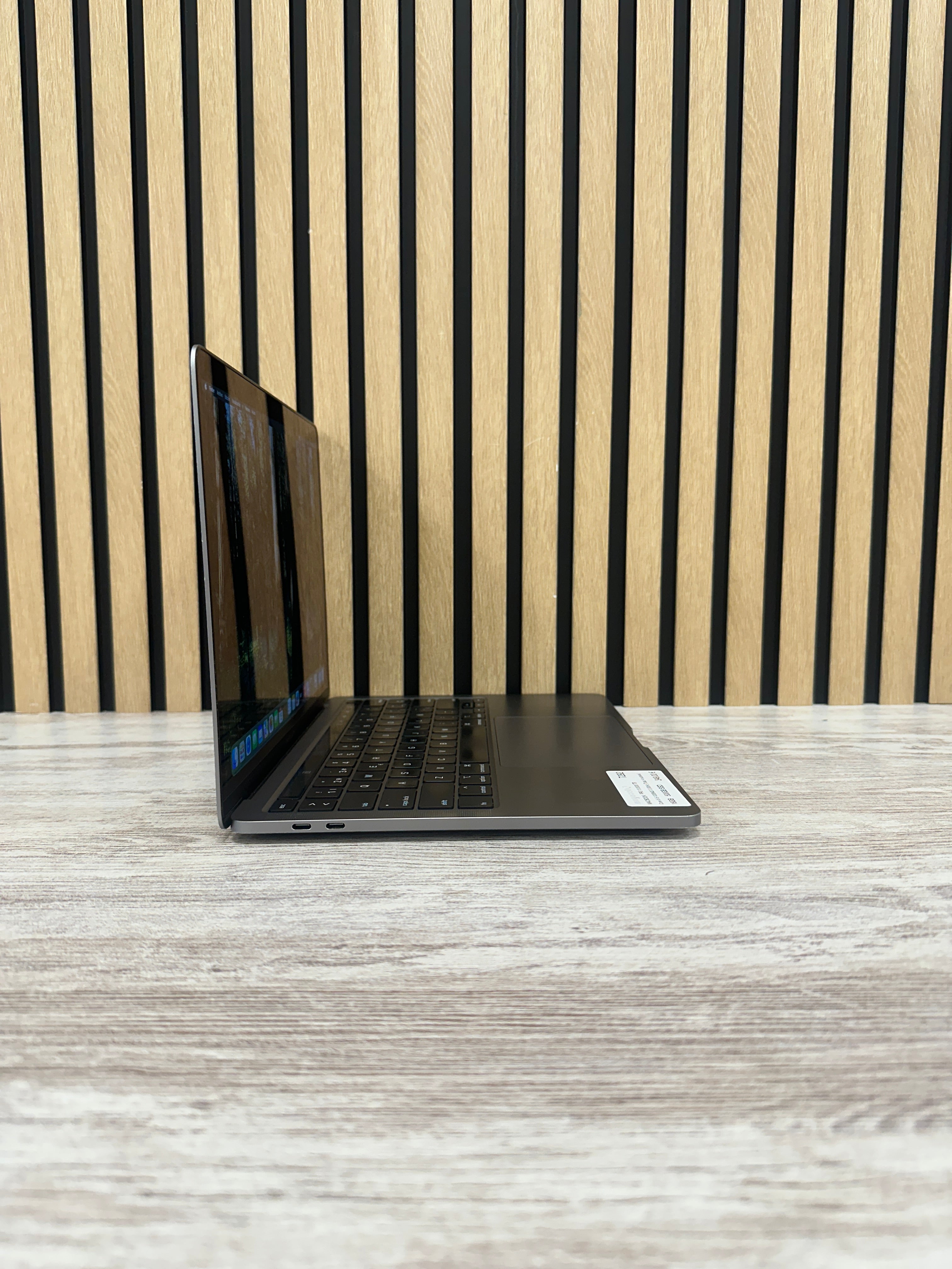 PRO 13 2020 TB Core i5 i5-1038NG7 2.0GHz (Total: 4 núcleos) 16GB 500GB SSD