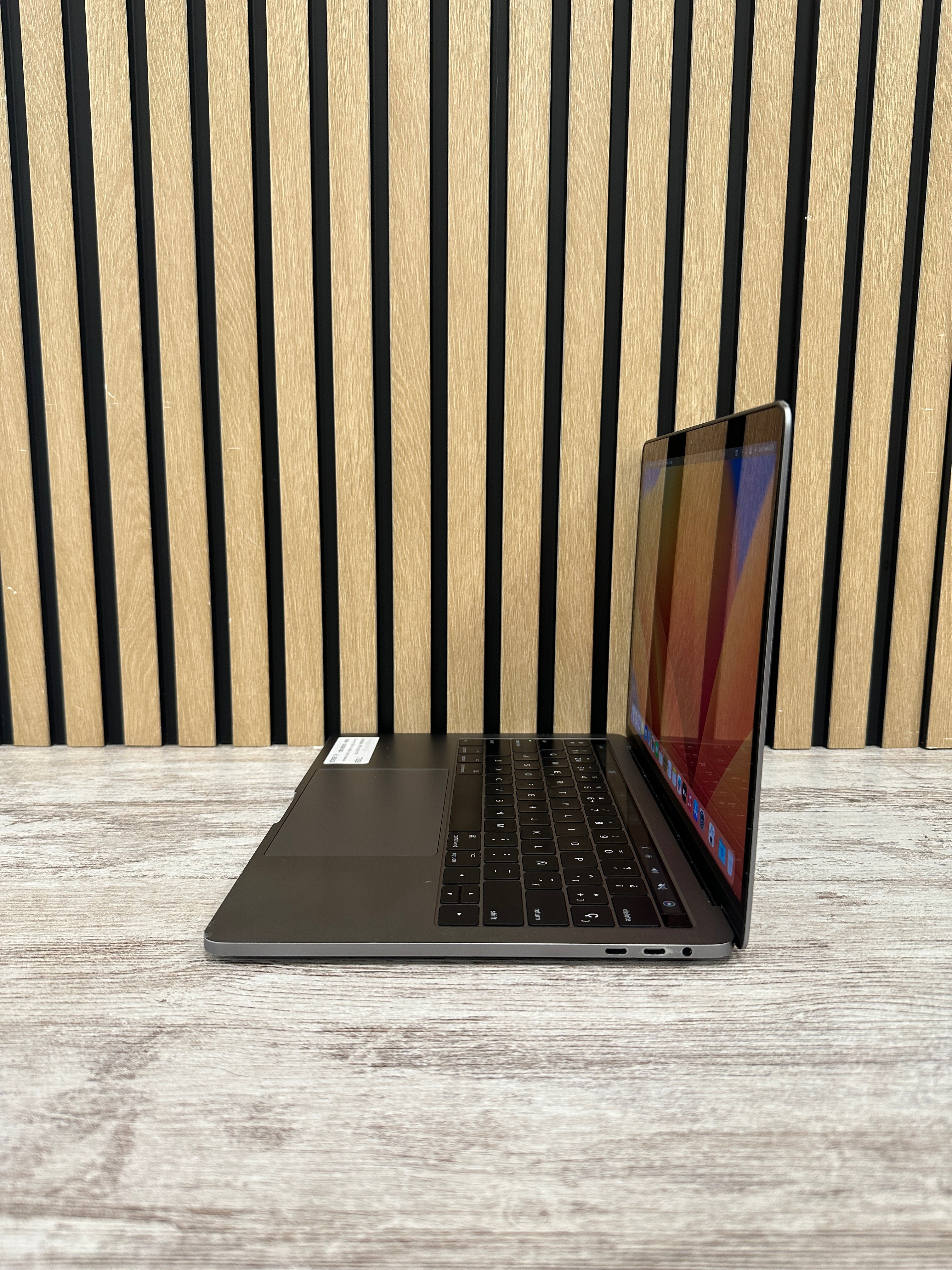 MacBook Pro 13" 2017 TB i5 16GB 500GB SSD