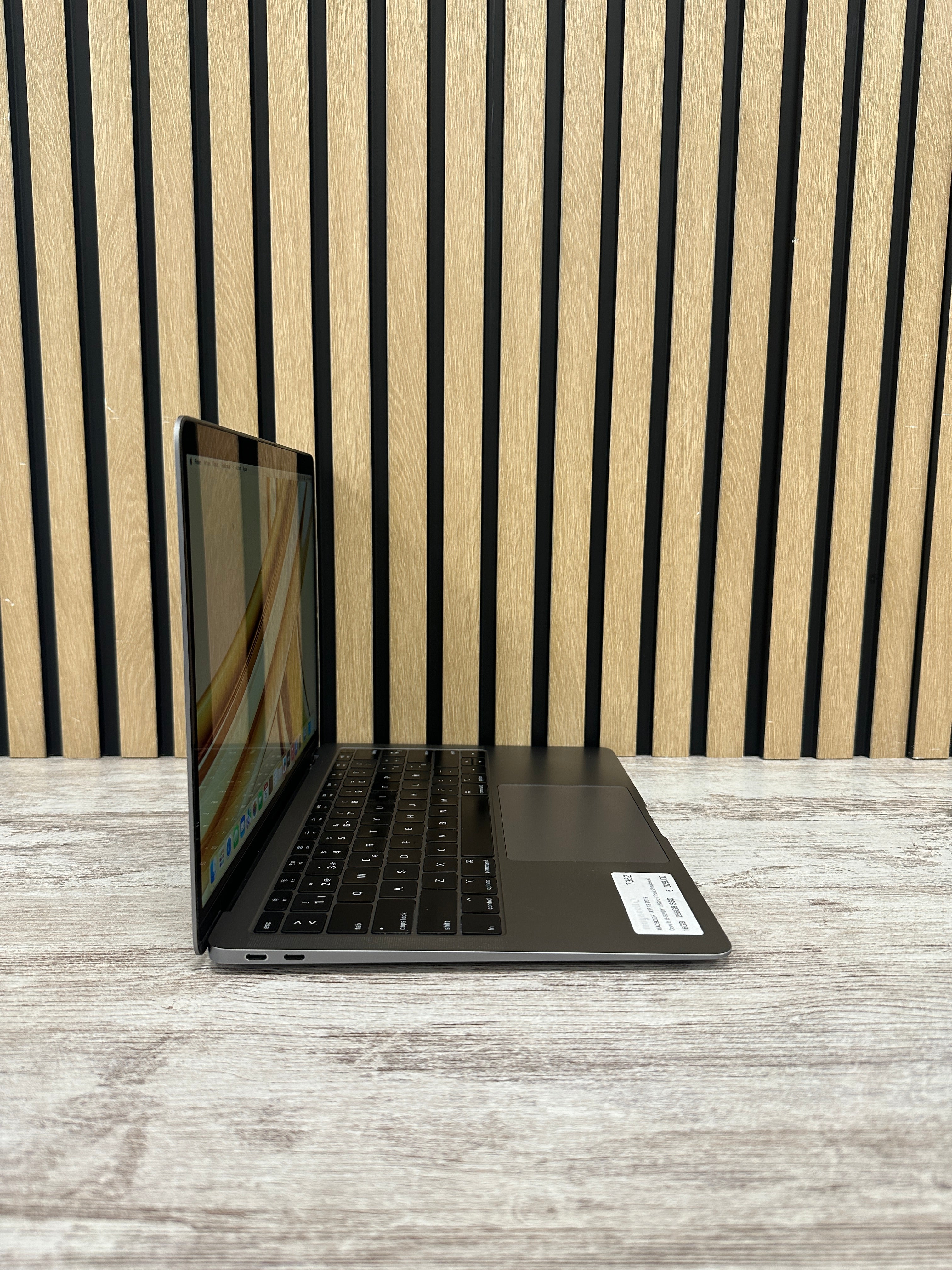MacBook Air 13" 2019 i5 16GB 256GB SSD