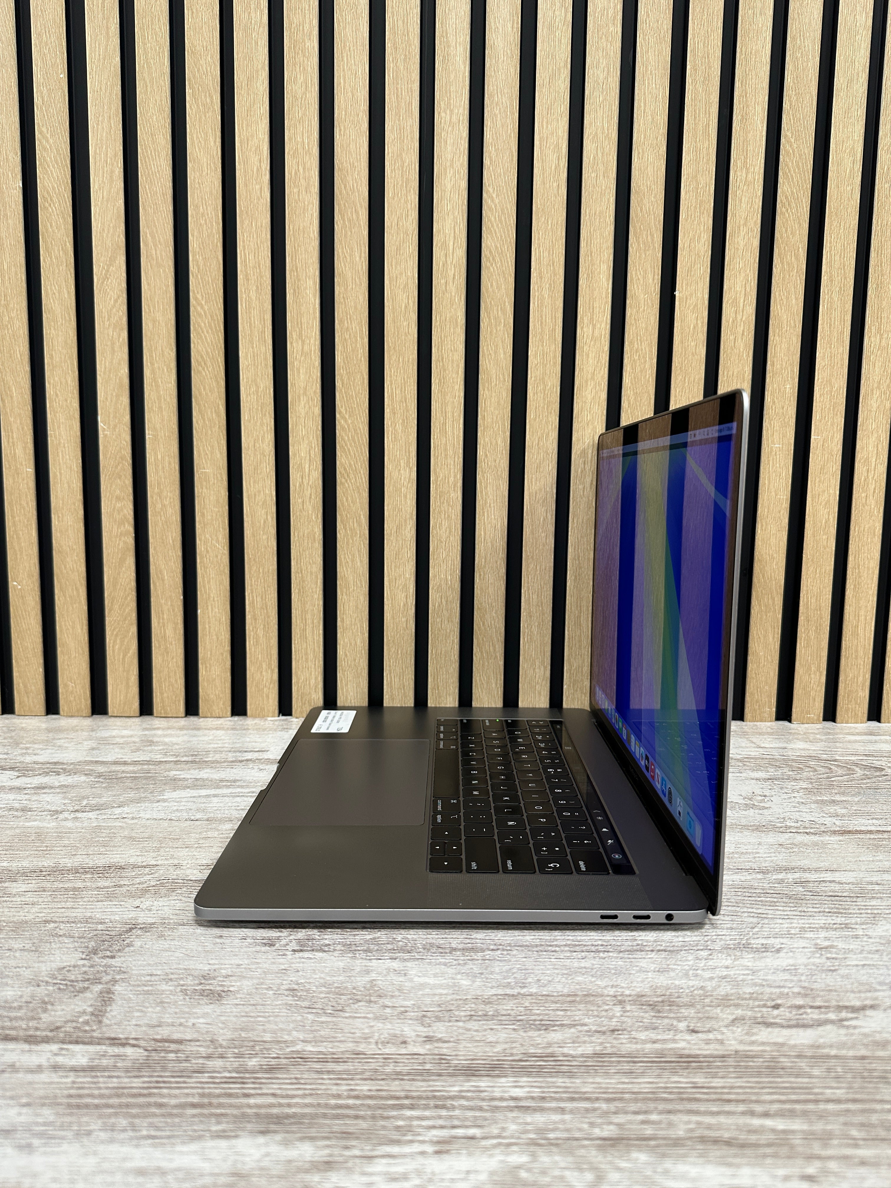 MacBook Pro 15" 2018 i7 16GB 500GB SSD