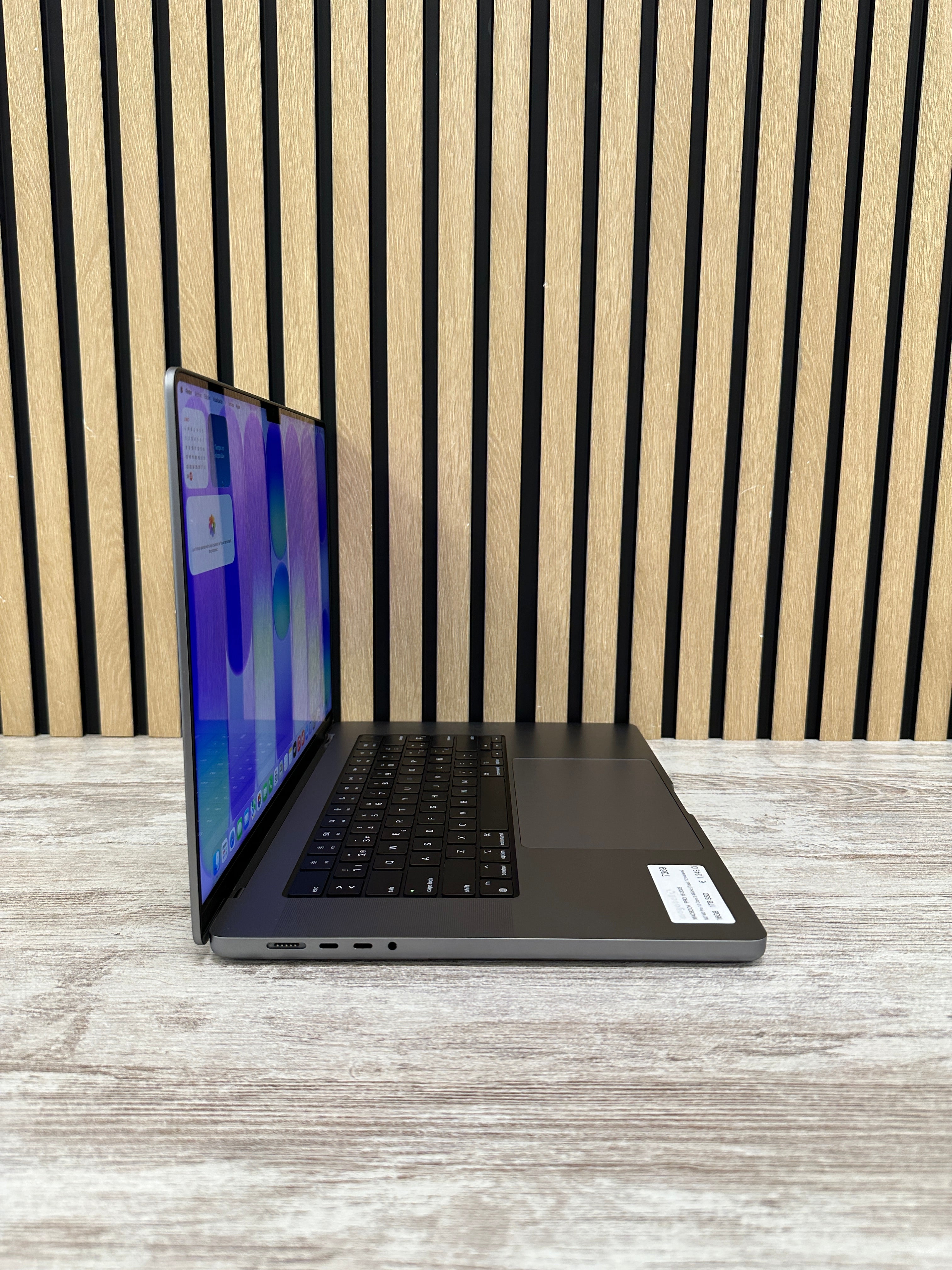 PRO 16 2023 M2 M2 Pro 12 Core 3.49GHz (Total: 12 núcleos) 16GB 1TB SSD