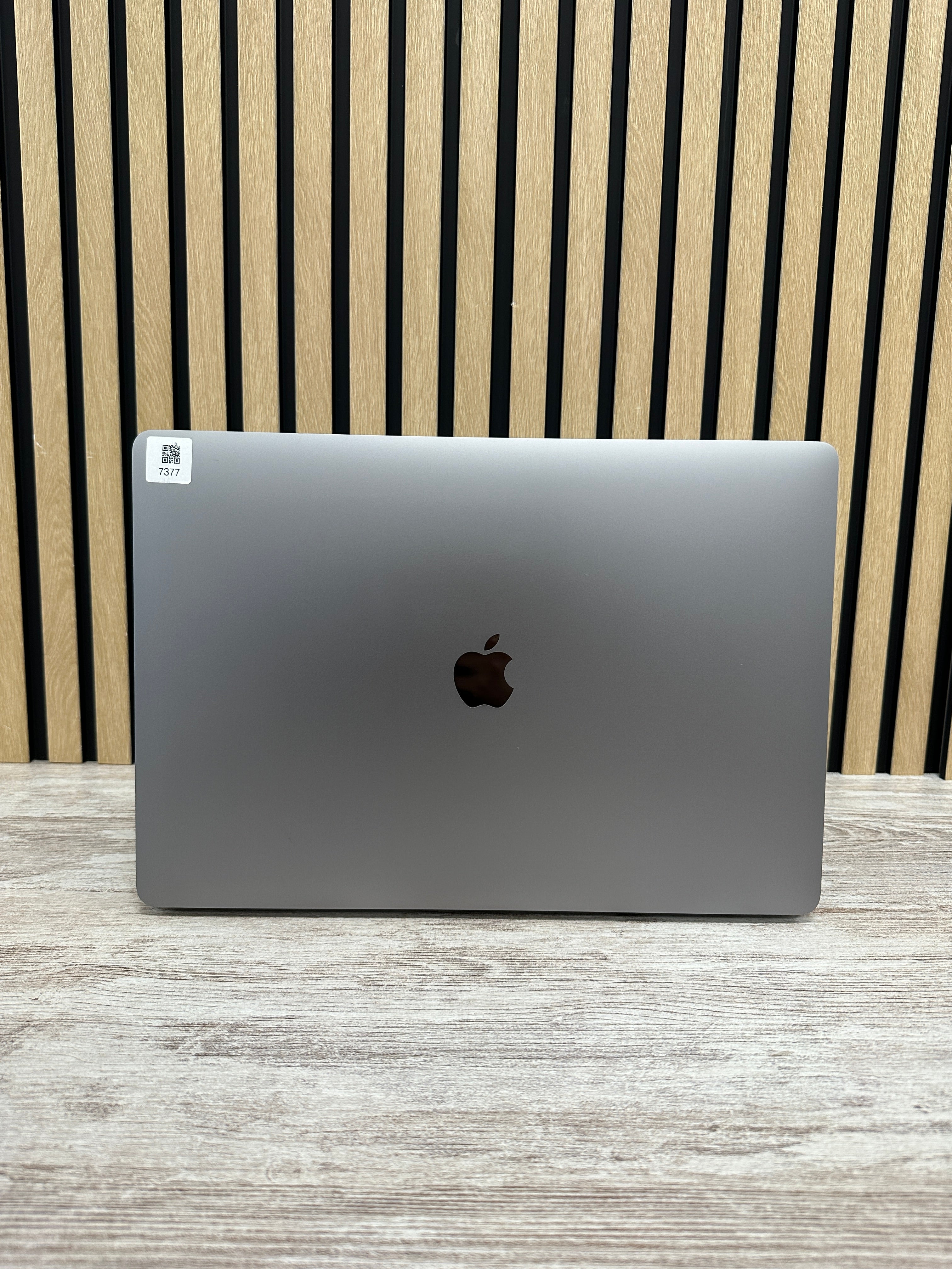 PRO 16 2019 Core i9 9980HK 2.4GHz (Total: 8 núcleos) 16GB 500GB SSD