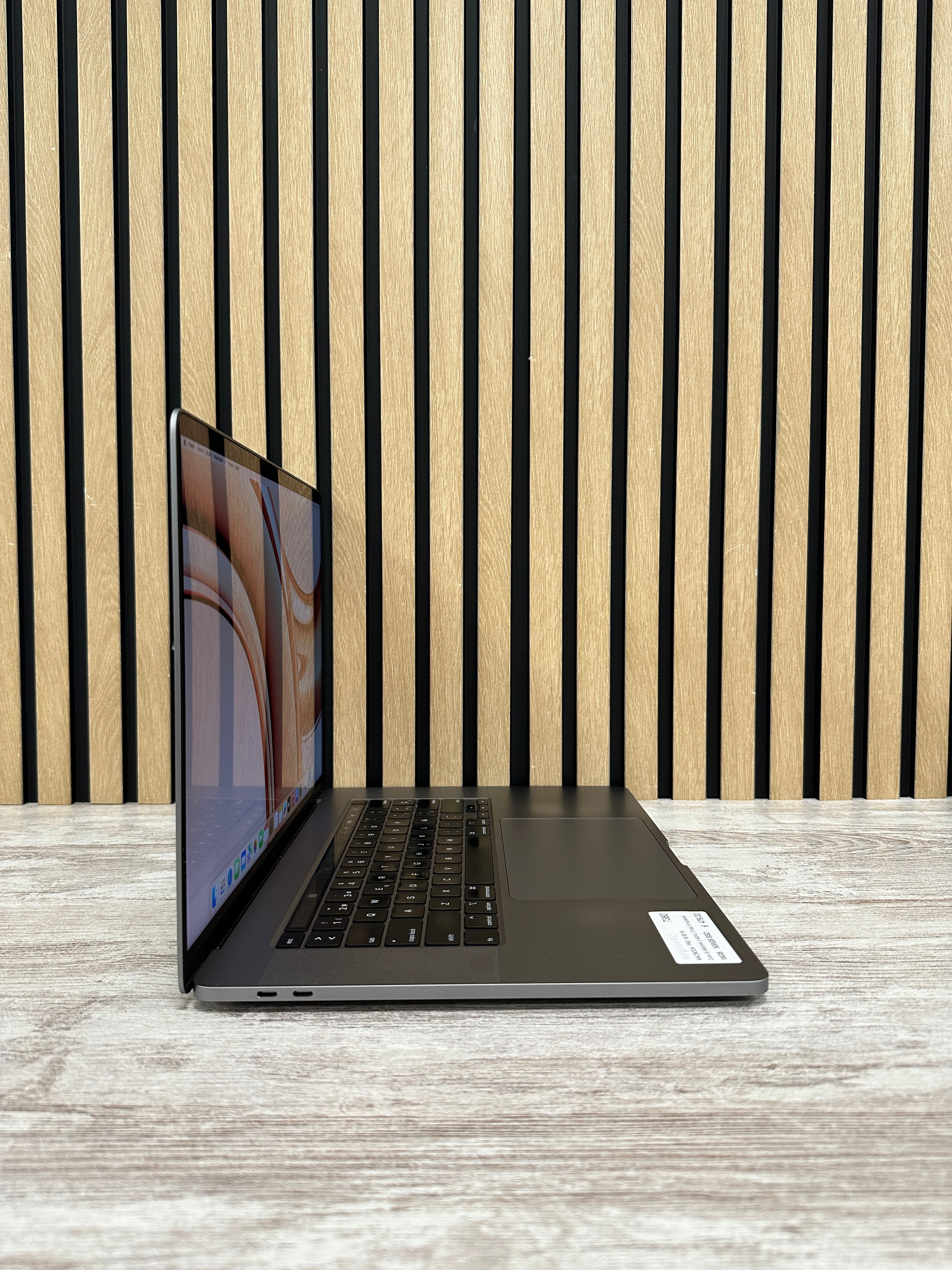PRO 16 2019 Core i9 9980HK 2.4GHz (Total: 8 núcleos) 16GB 500GB SSD