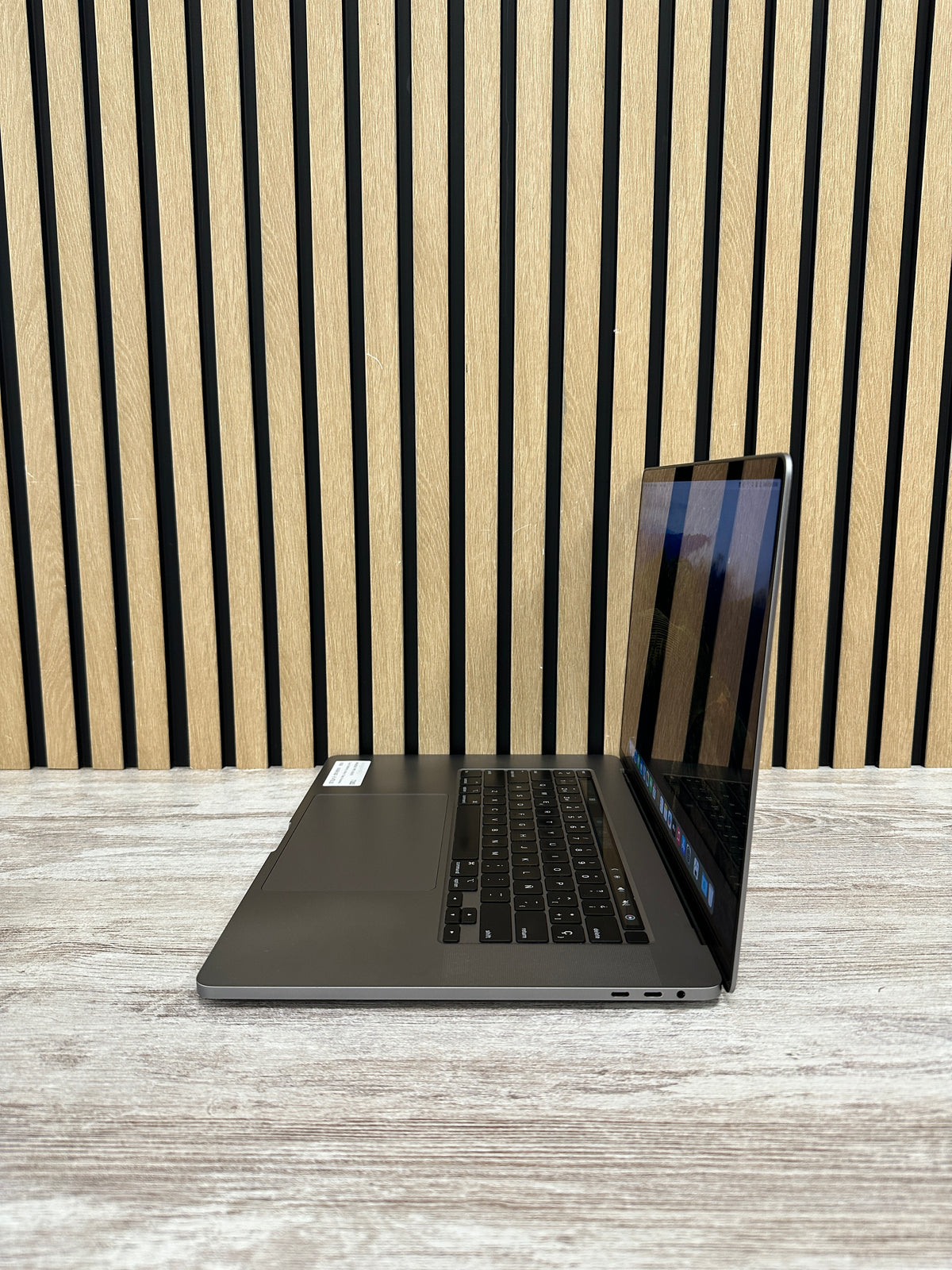 MacBook Pro 16" 2019 i9 16GB 500GB SSD
