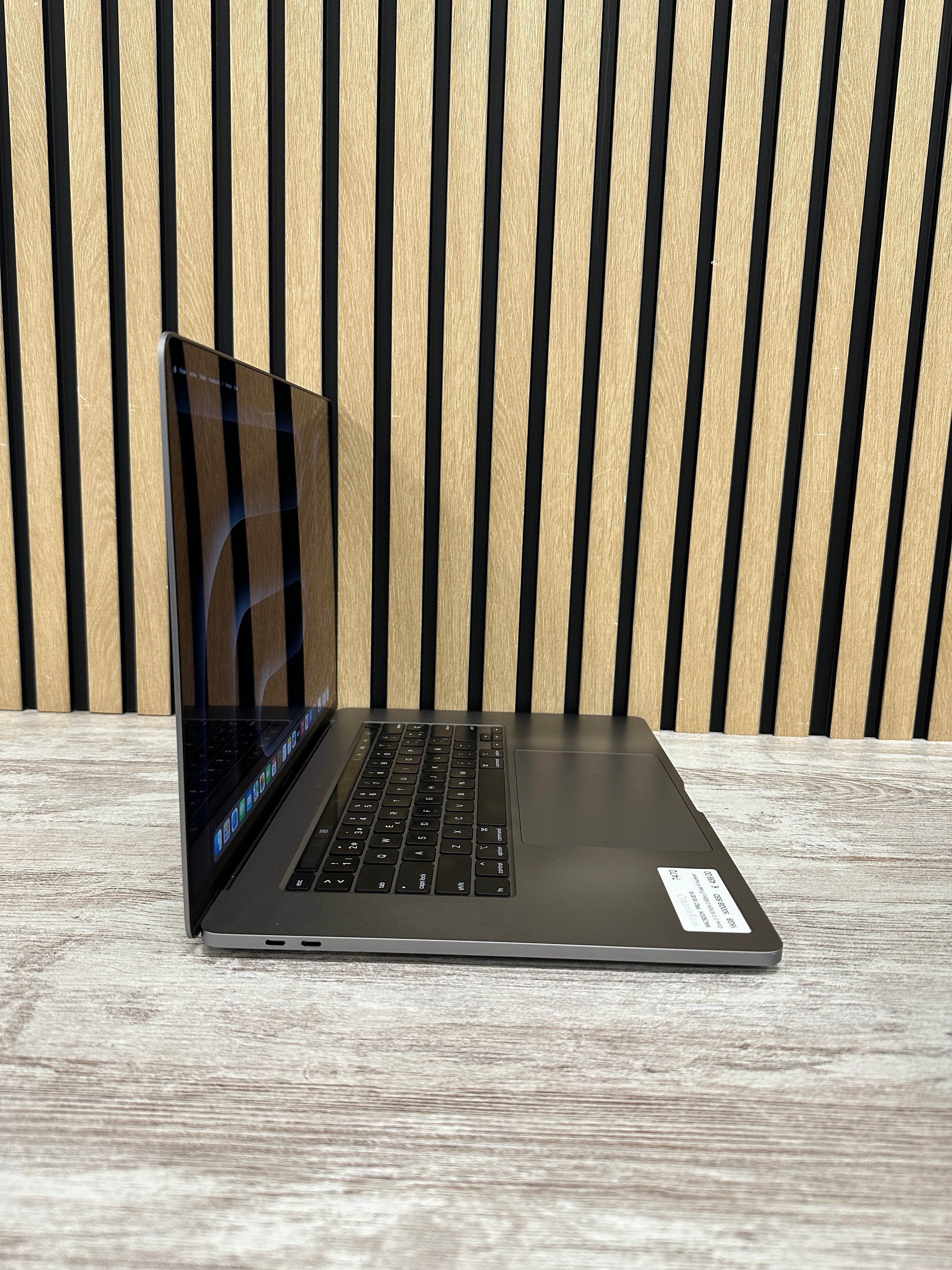 MacBook Pro 16 2019 Core i7 i7-9750H 2.6GHz (Total: 6 núcleos) 16GB 500GB SSD