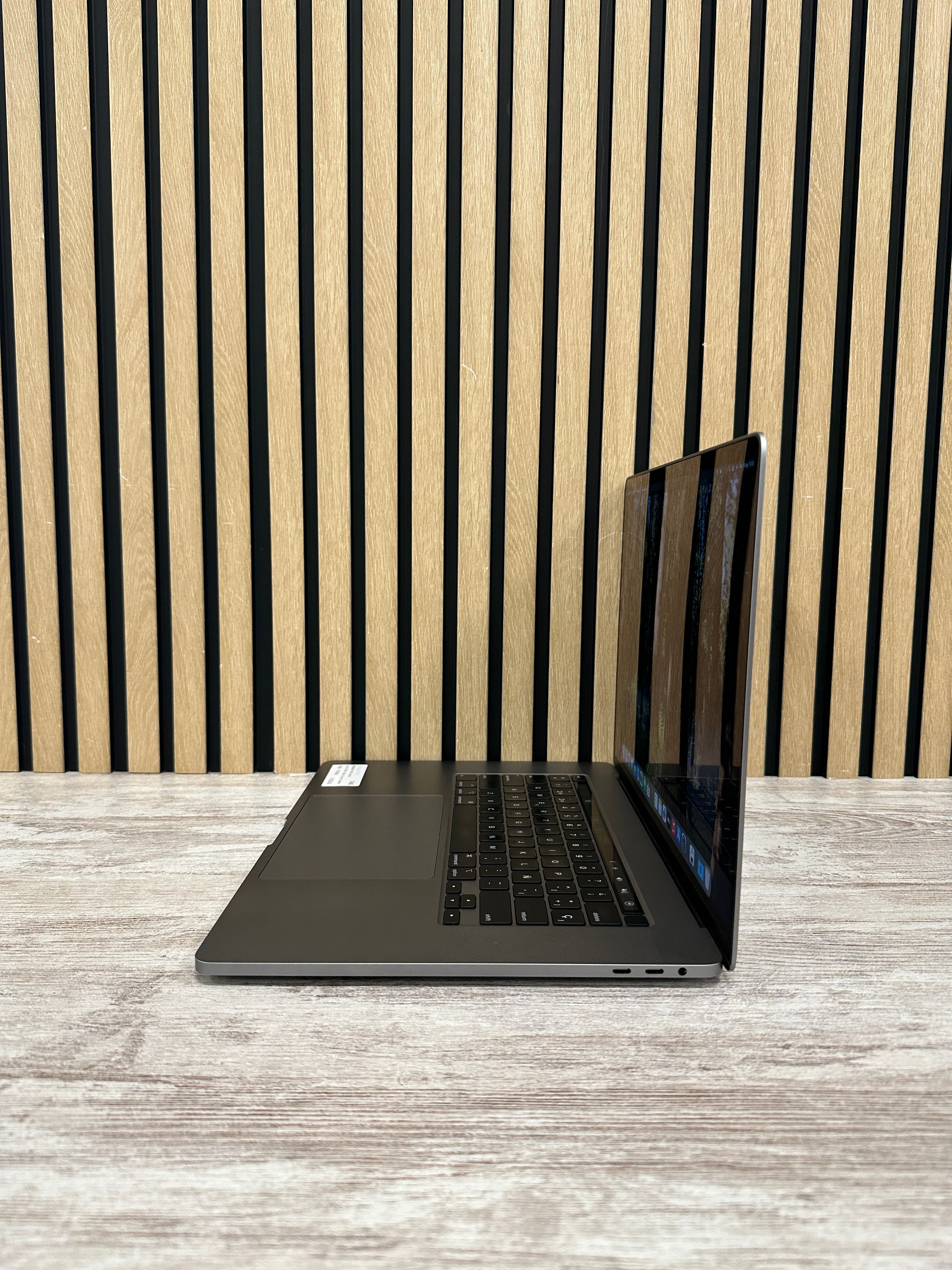 MacBook Pro 16" 2019 i7 32GB 1TB SSD