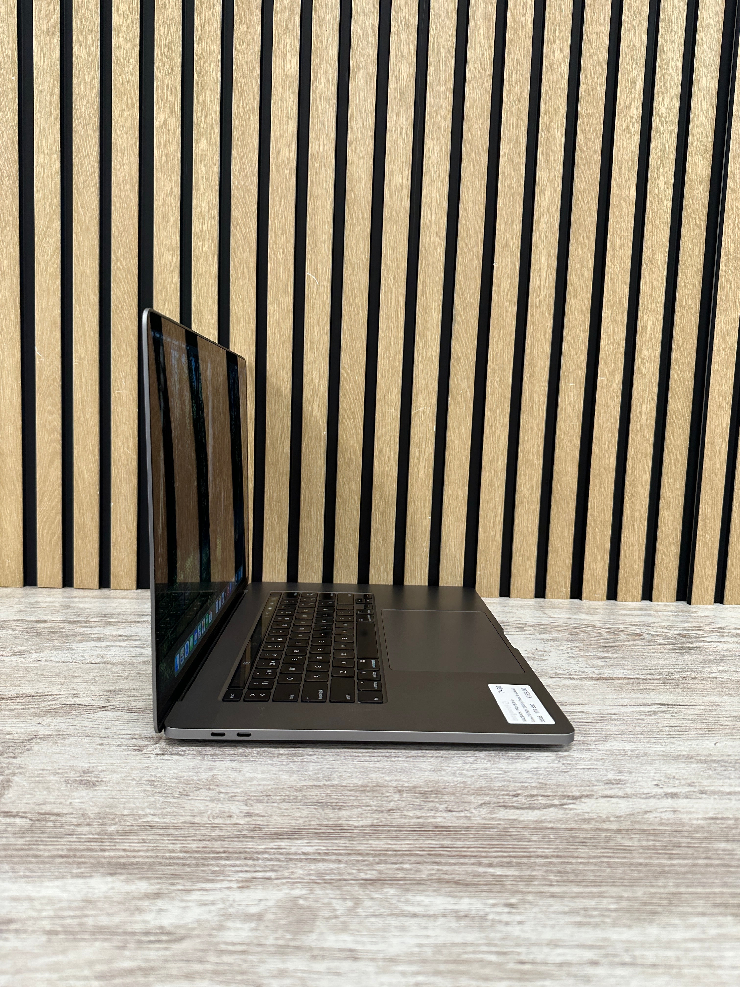 MacBook Pro 16" 2019 i7 32GB 1TB SSD