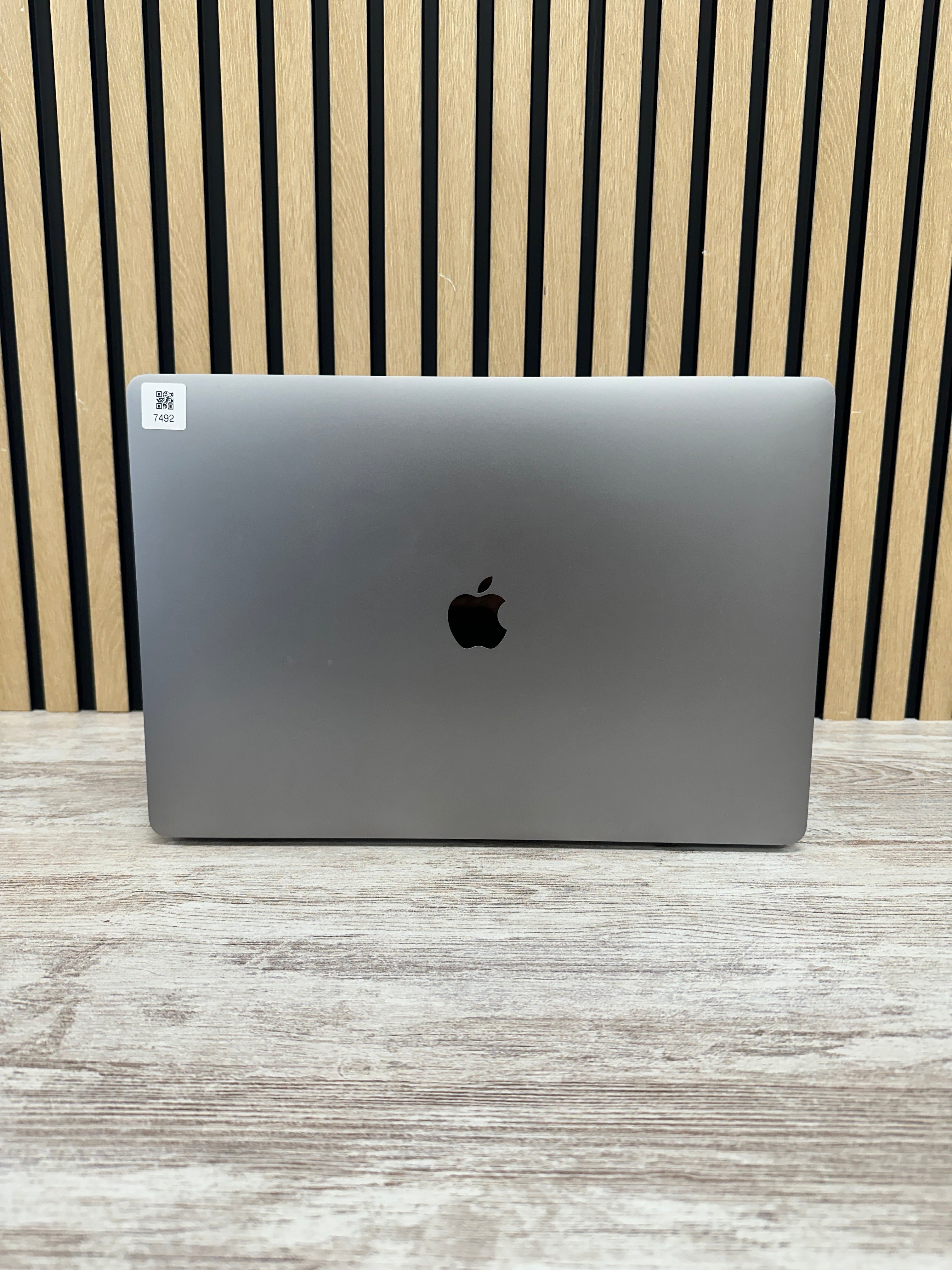 MacBook Pro 16" 2019 i9 16GB 500GB SSD