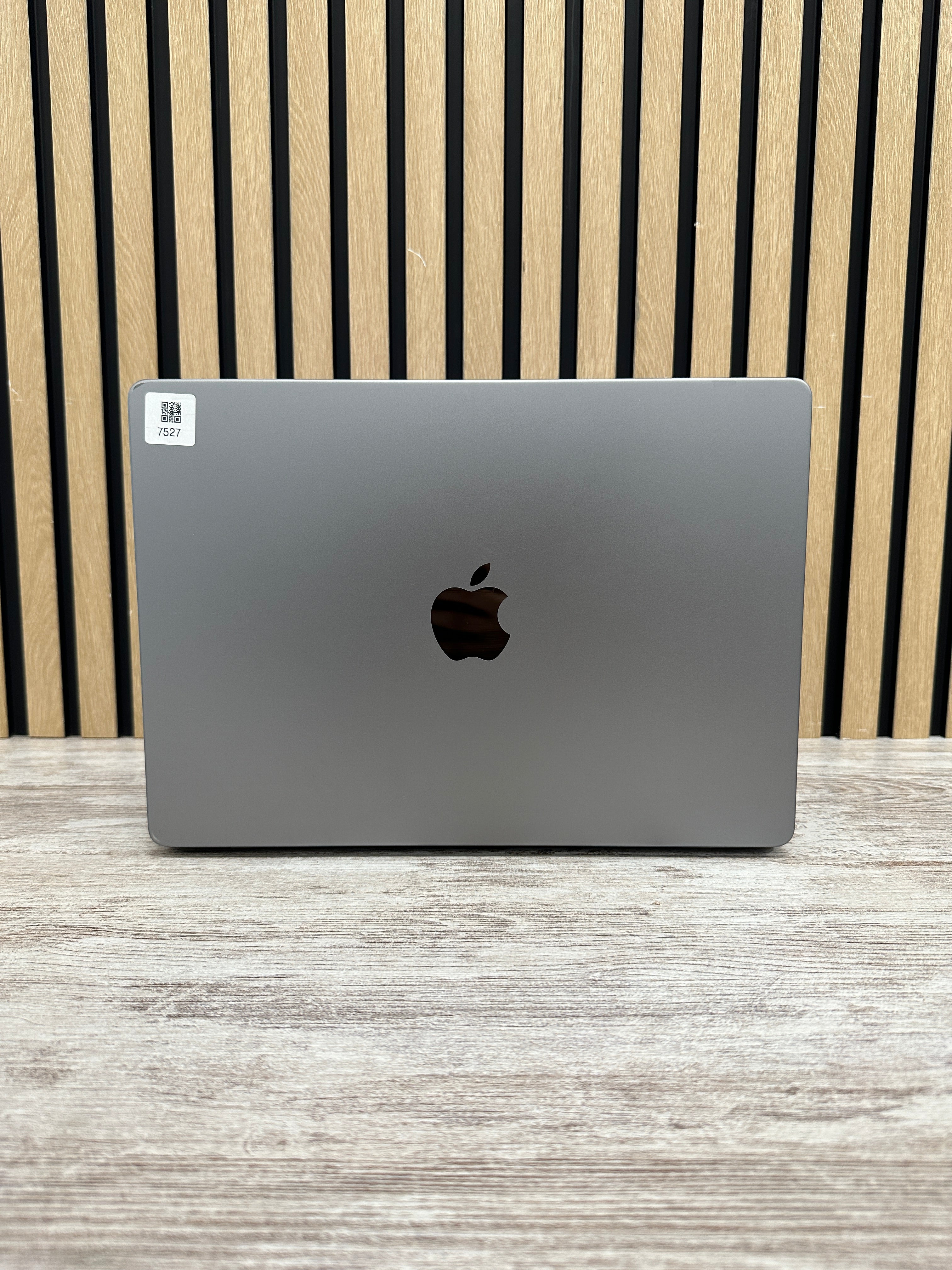 MacBook Pro 14" 2021 M1 16GB 1TB SSD