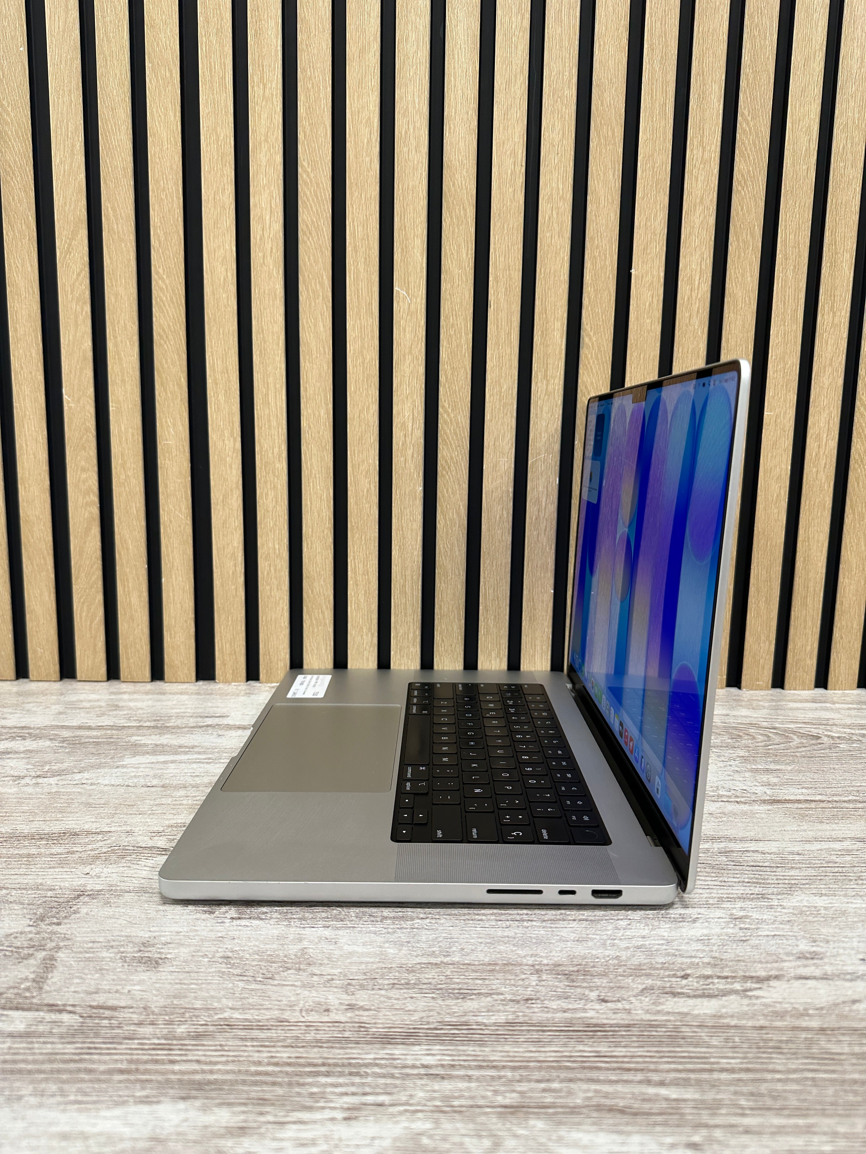 MacBook Pro 16" 2021 M1 32GB 1TB SSD