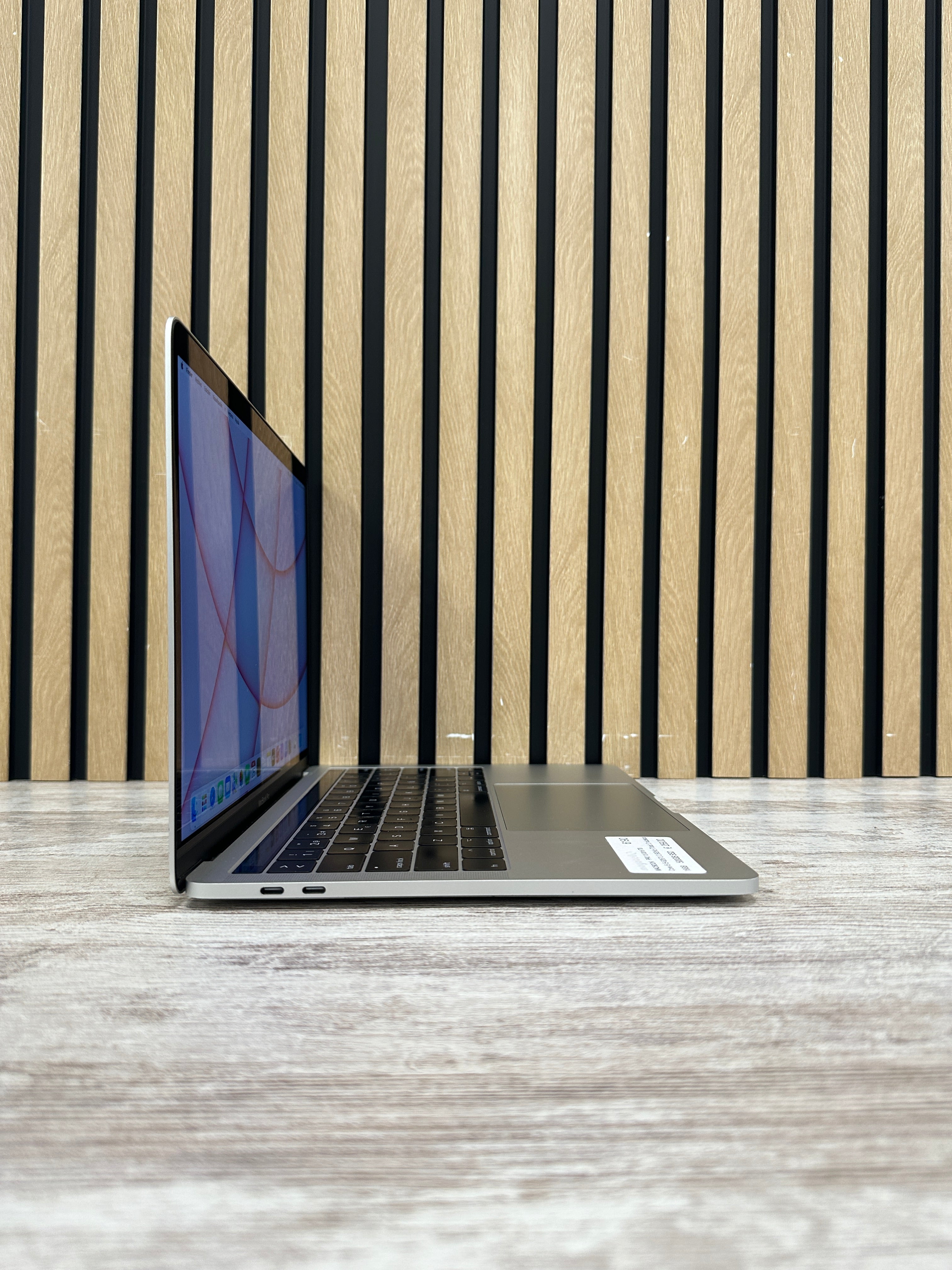 MacBook Pro 13" 2016 TB i5 16gb 500gb SSD