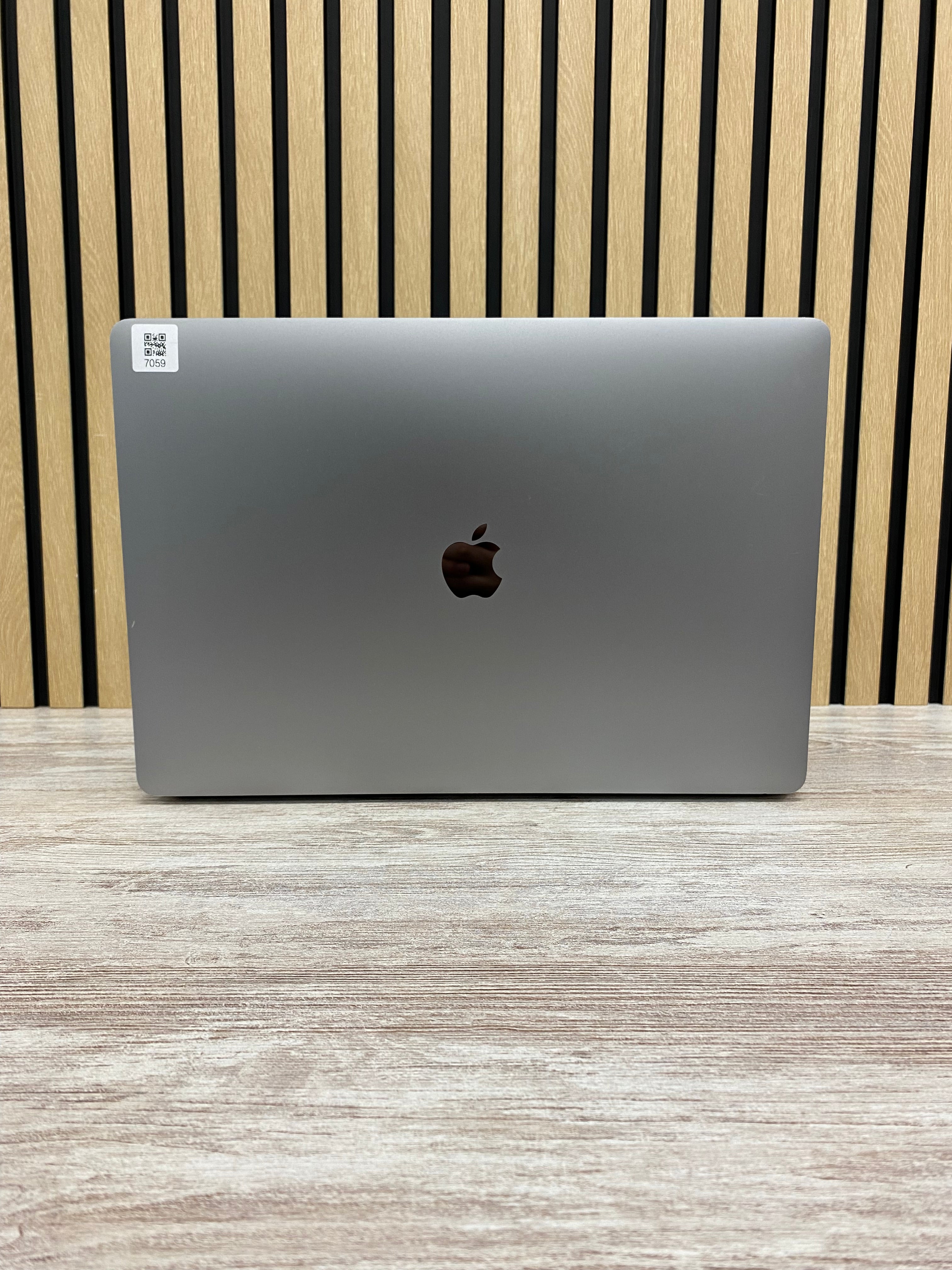 MacBook Pro 16" 2019 i7 16gb 512gb SSD - Moyacell