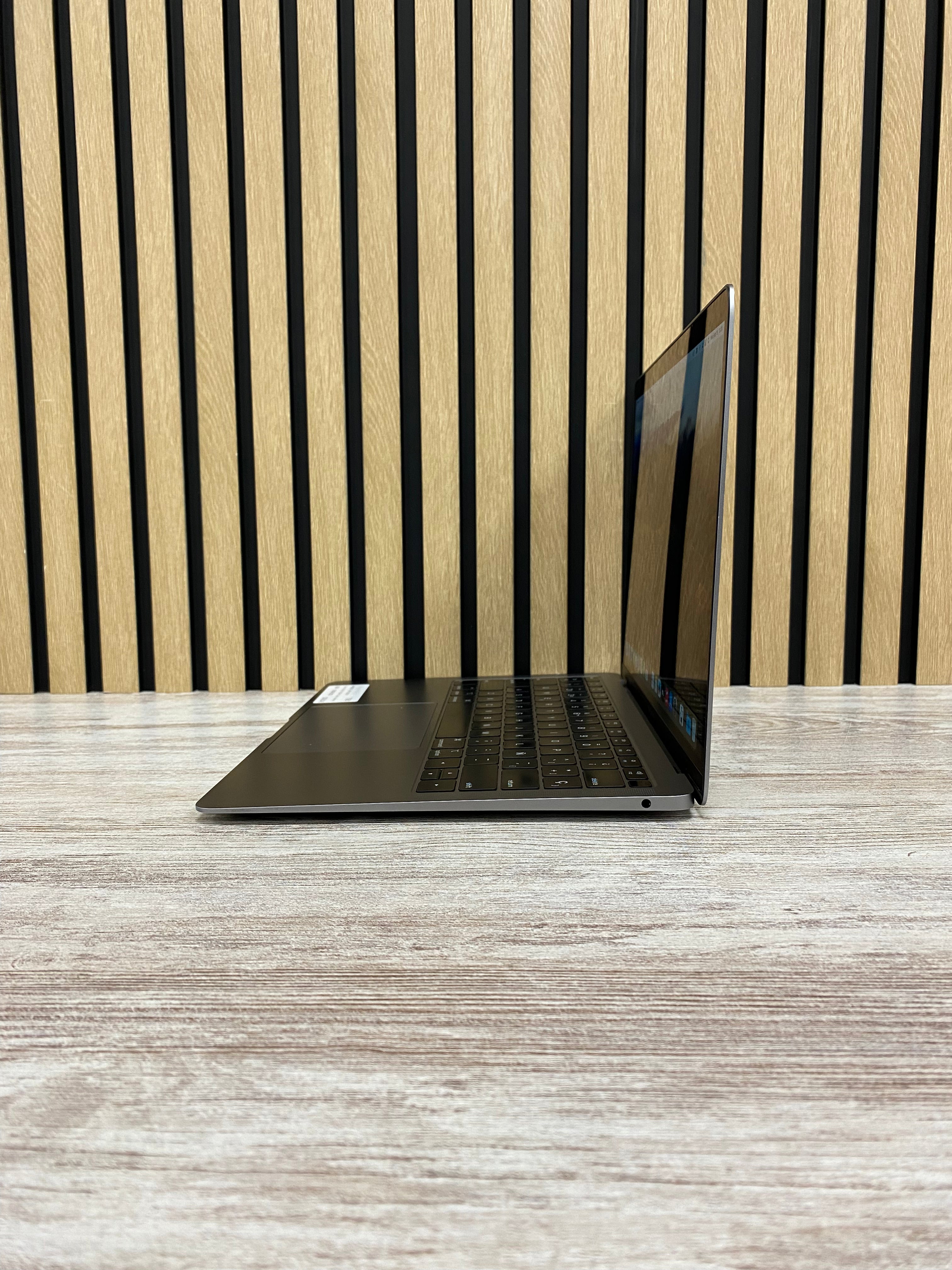 MacBook Air 13" 2019 i5 8gb 256gb SSD - Moyacell