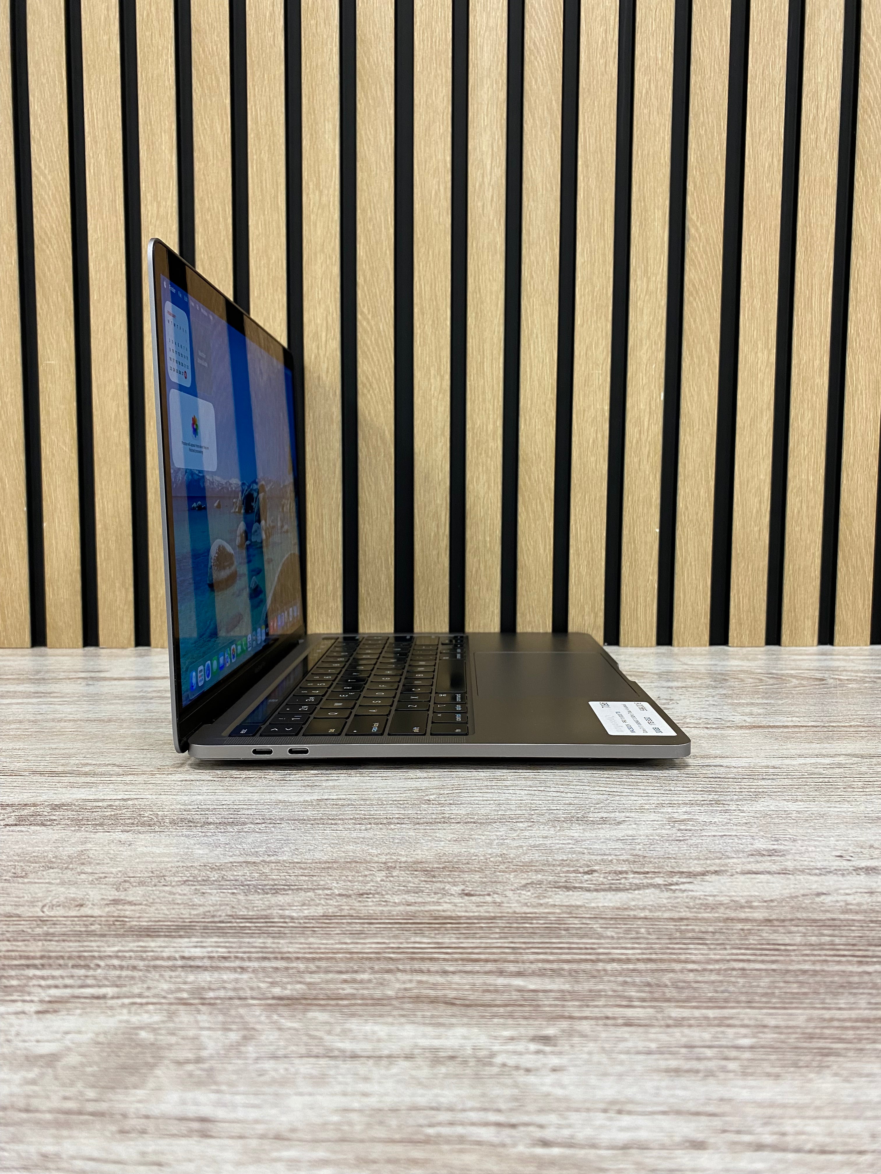 MacBook Pro 13" 2020 TB i7 32gb 1tb SSD