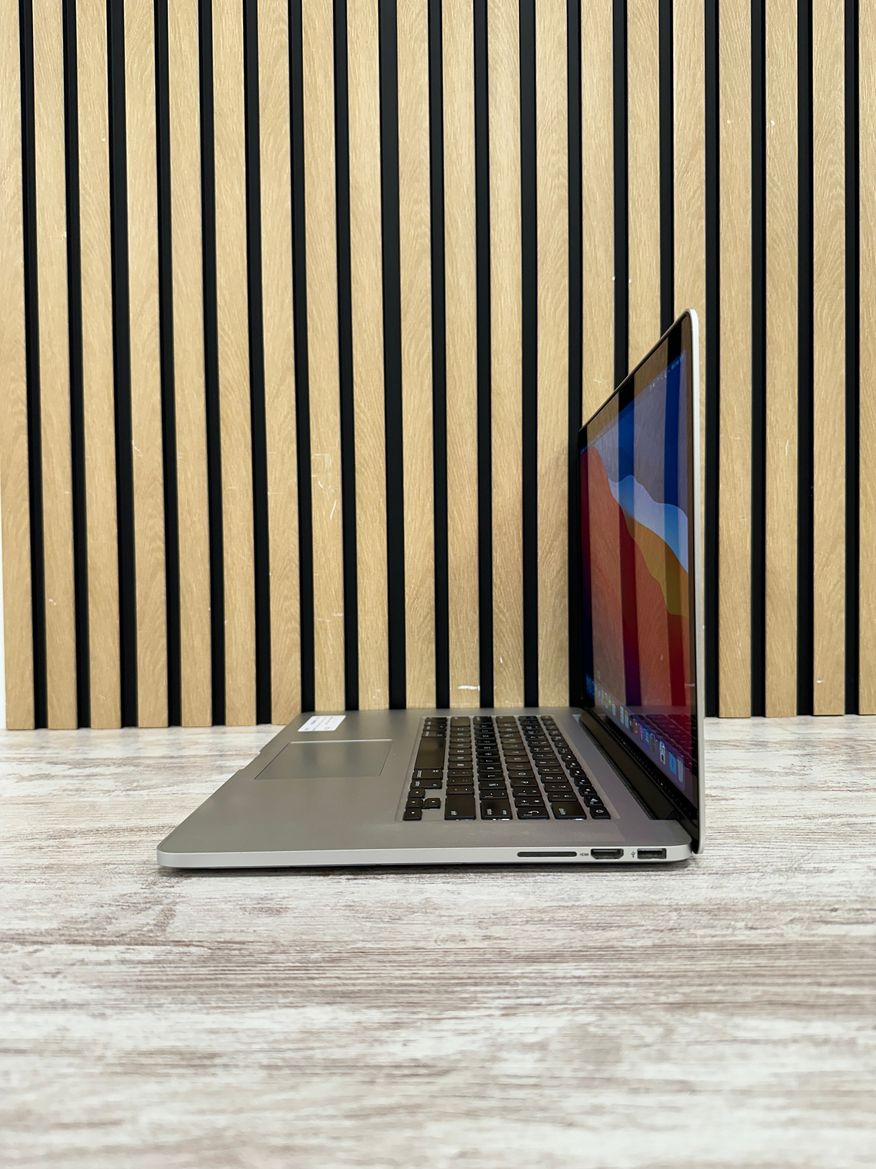MacBook Pro 15" 2014 i7 16gb 256gb SSD