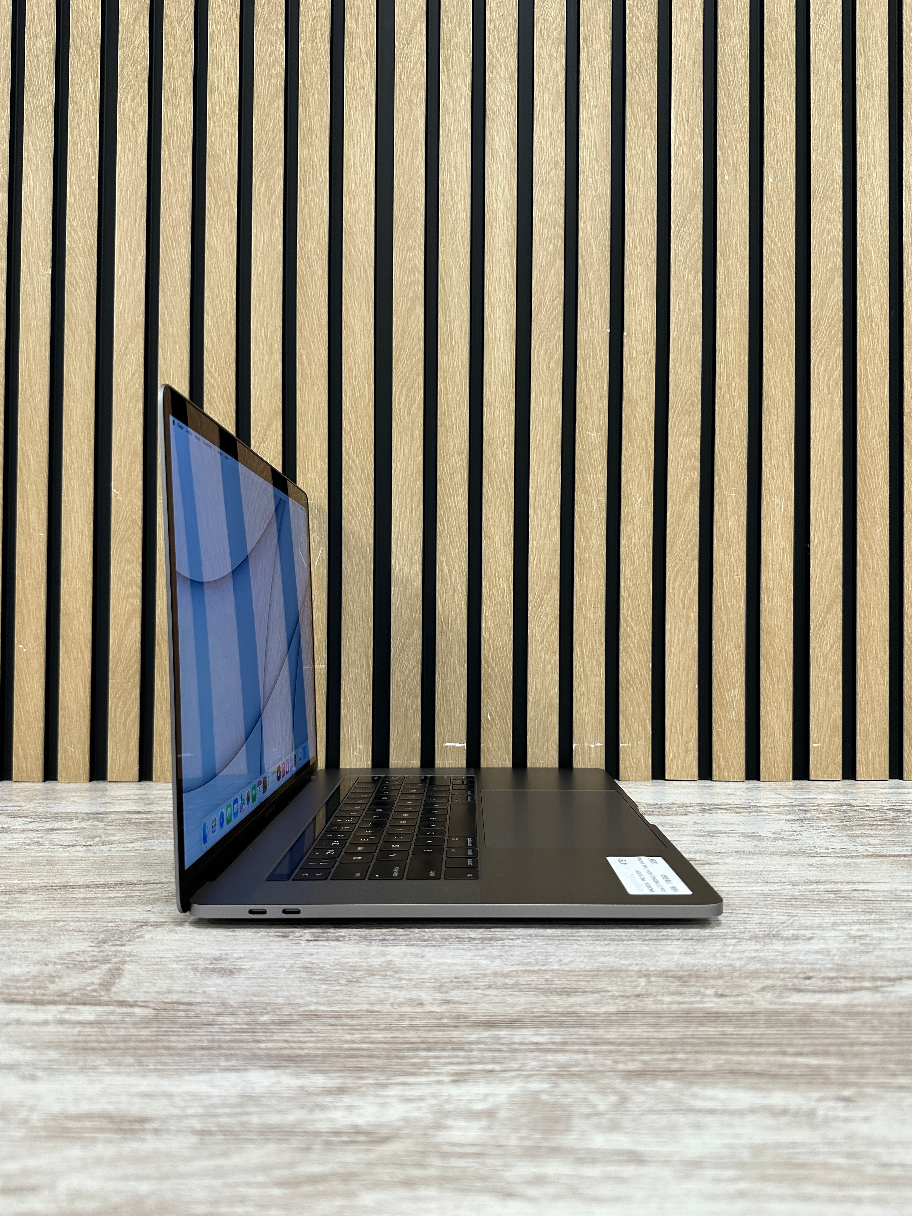 MacBook Pro 15" 2016 i7 16gb 1tb SSD