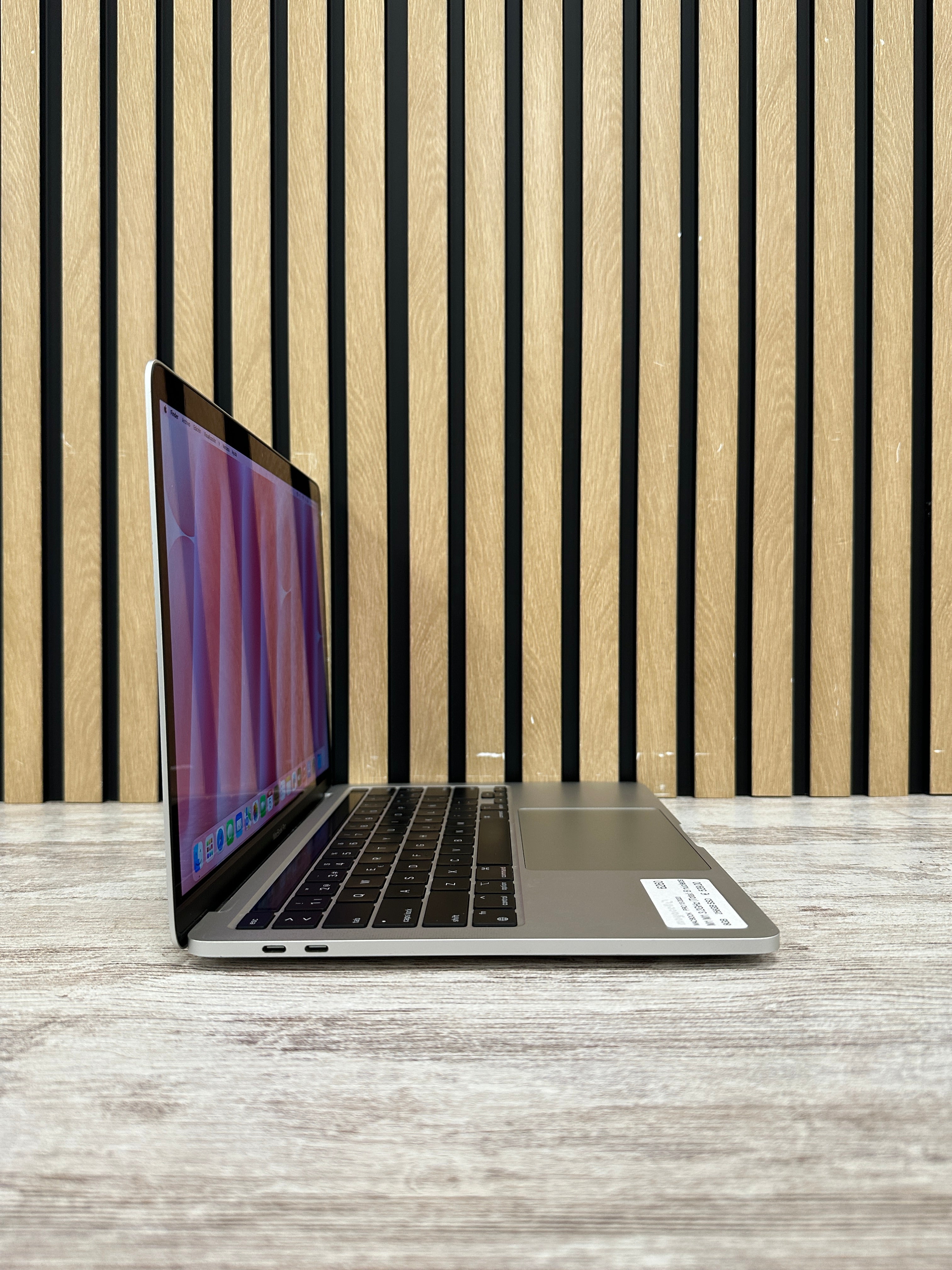 MacBook Pro 13" 2020 M1 8gb 256gb SSD