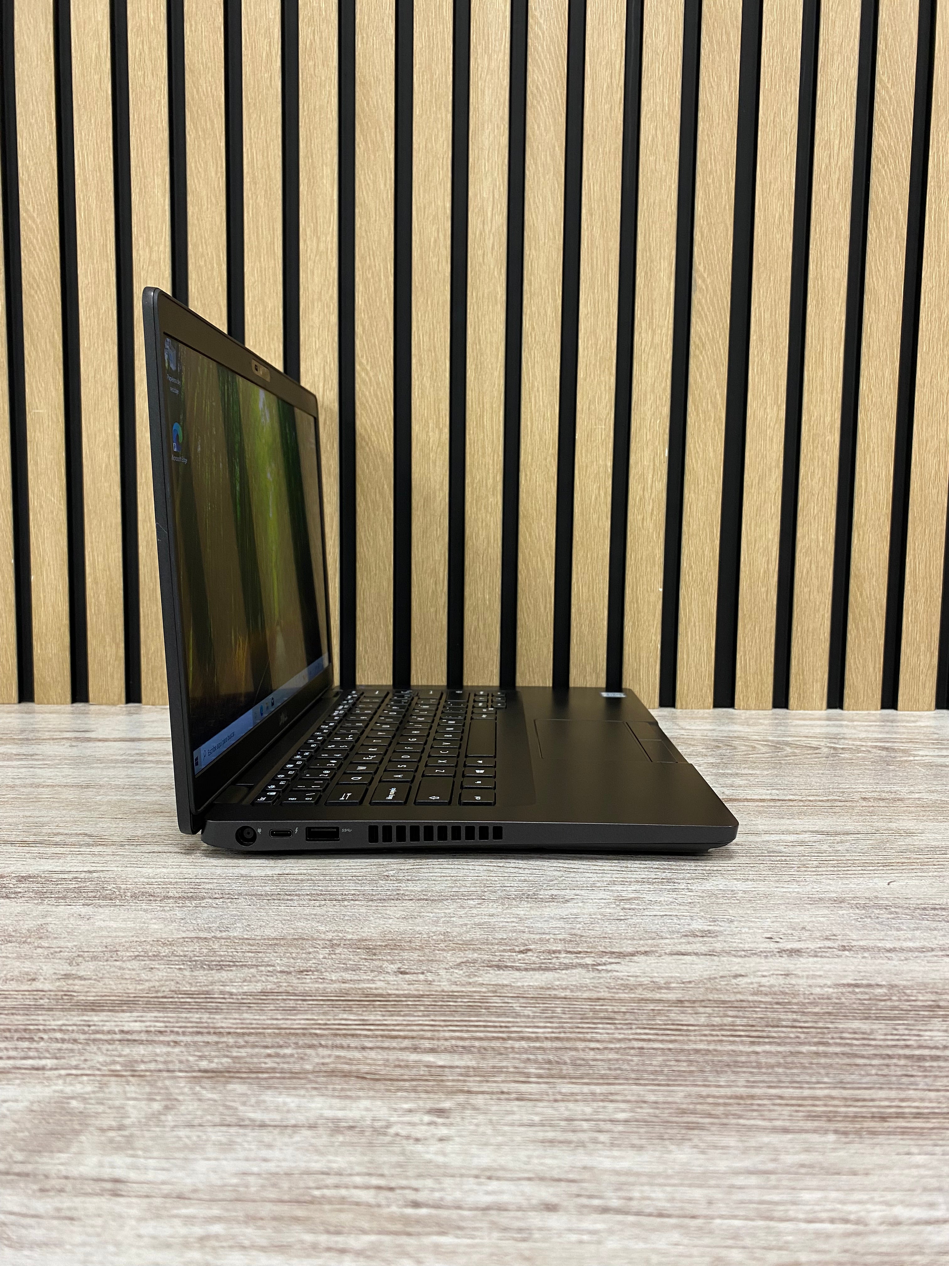 Dell Latitude 5400 i7 8gb 256gb SSD - Moyacell