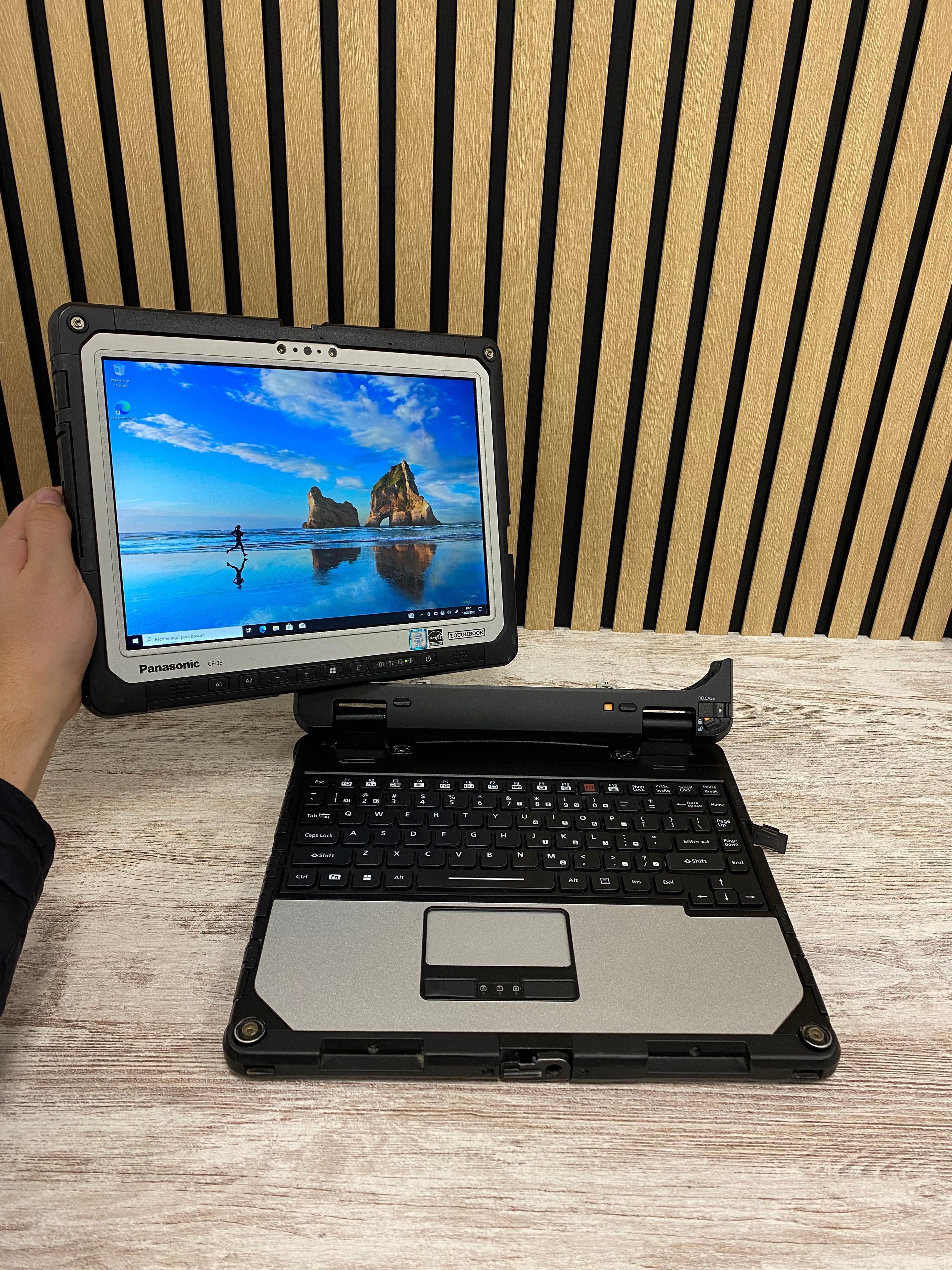 Panasonic ToughBook CF-33 i5 16gb 512gb SSD