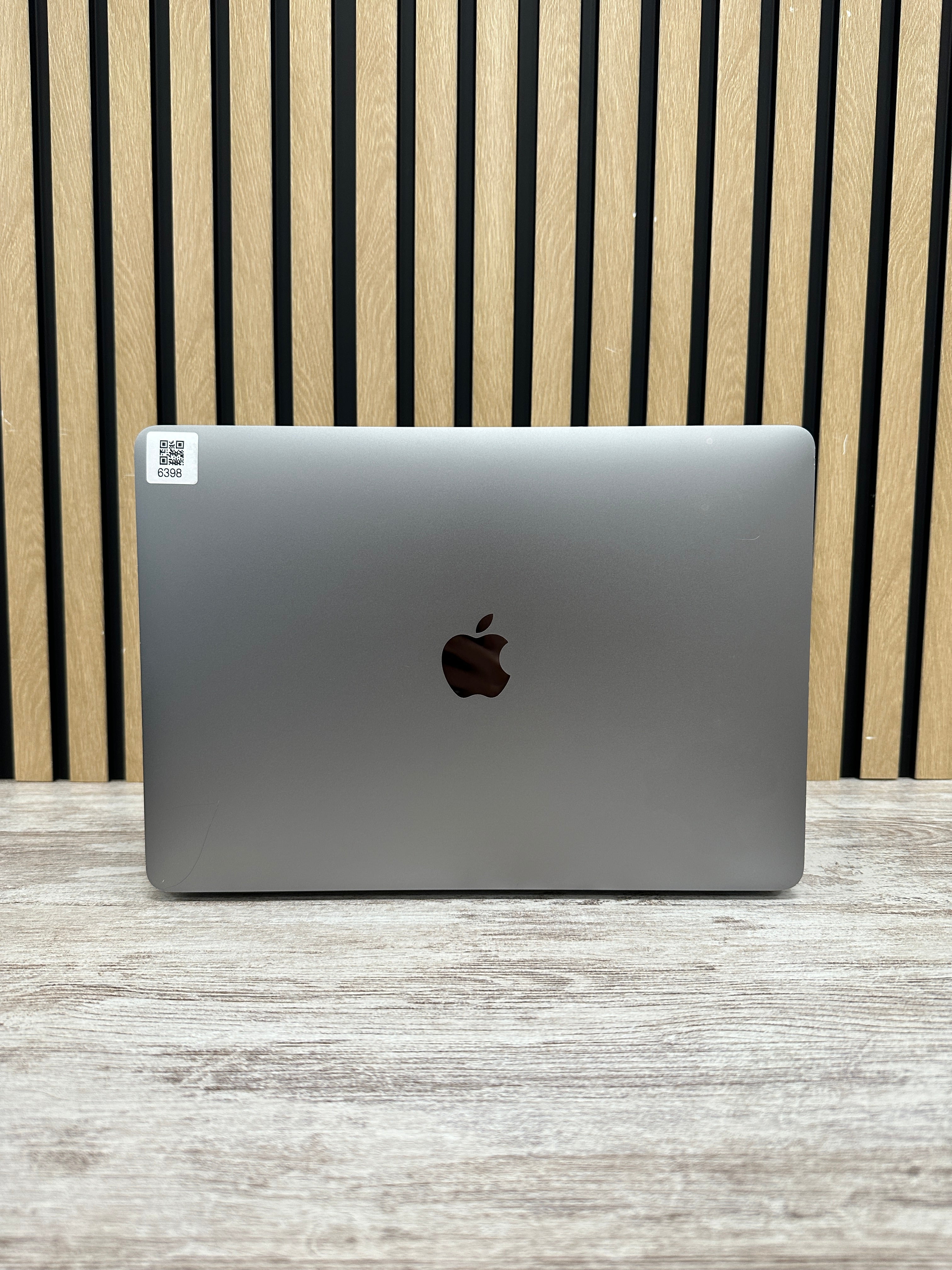 MacBook Pro 13" 2020 TB M1 8gb 256gb SSD