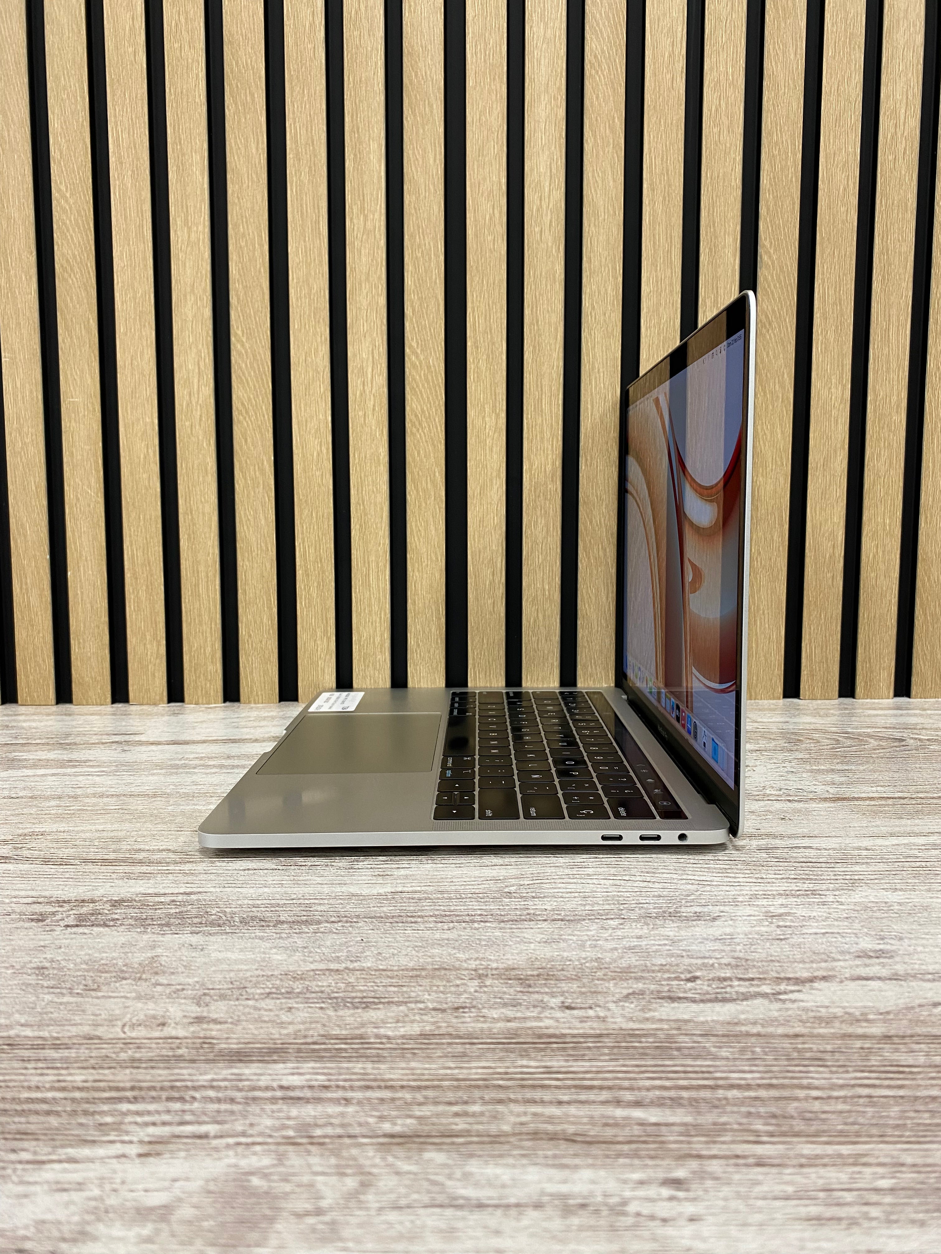 MacBook Pro 13" 2018 TB i5 16gb 500gb SSD