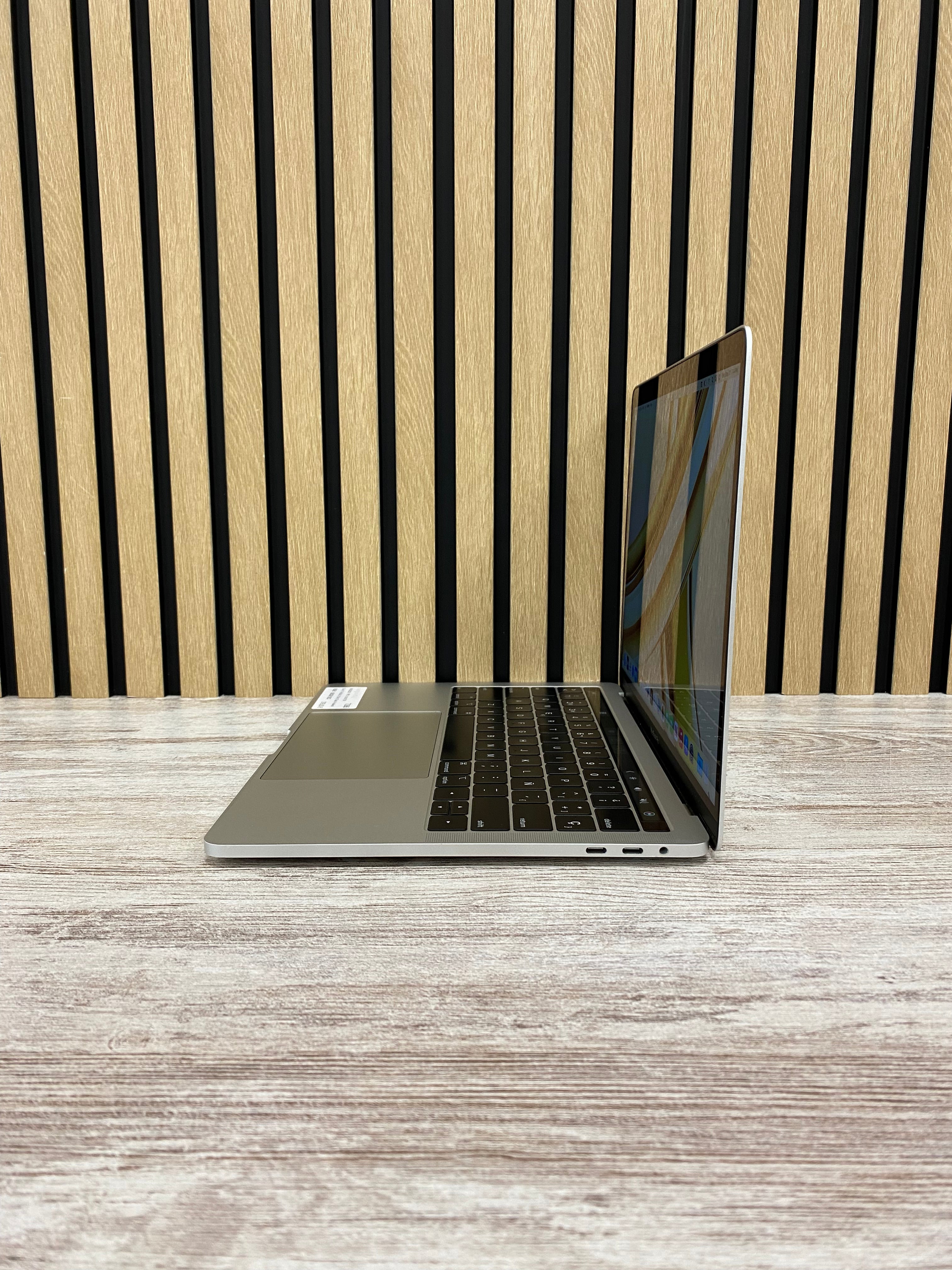 MacBook Pro 13 "2018 TB i7 16gb 500gb SSD