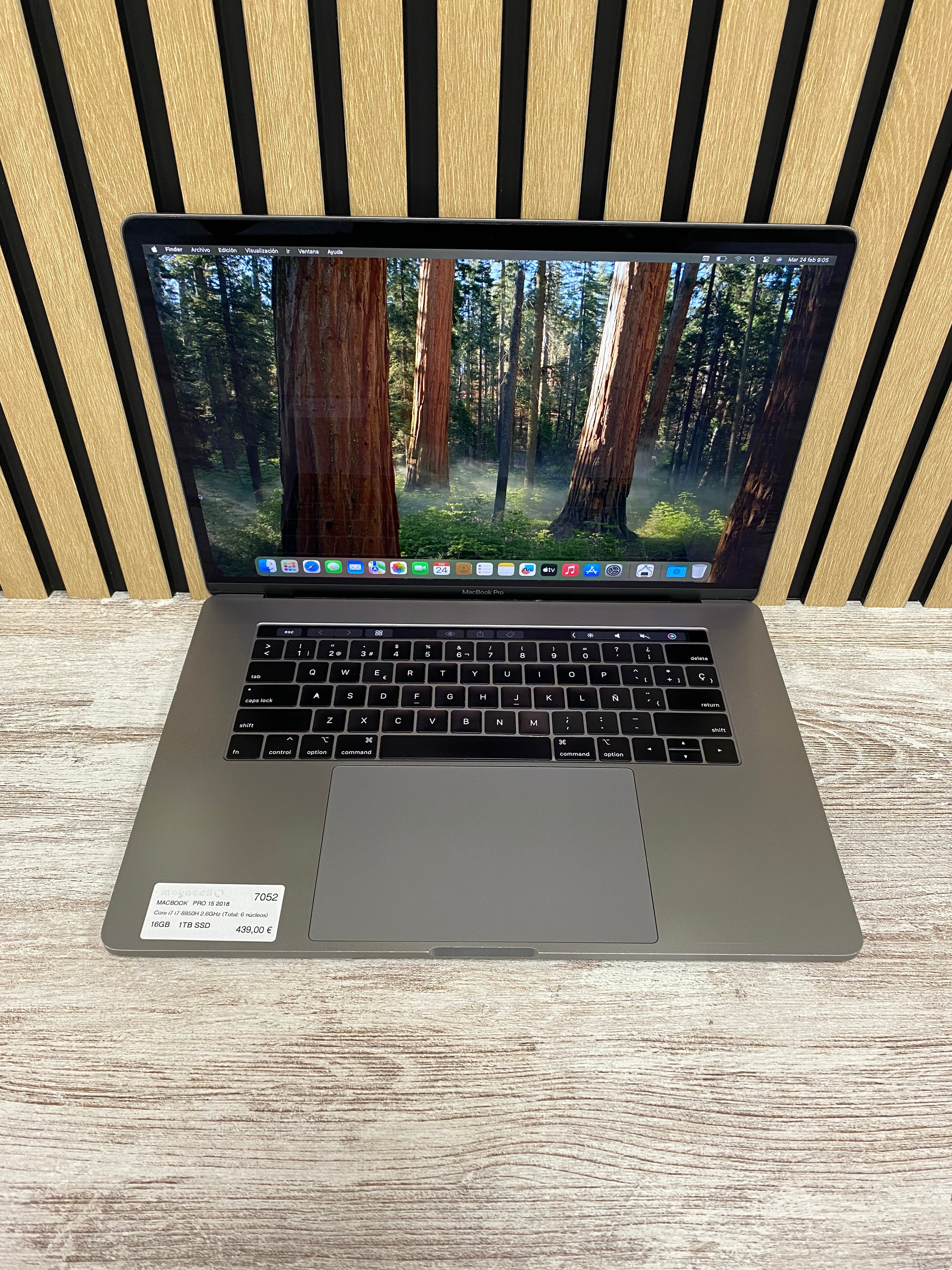 MacBook Pro 15" 2018 i7 16gb 1tb SSD