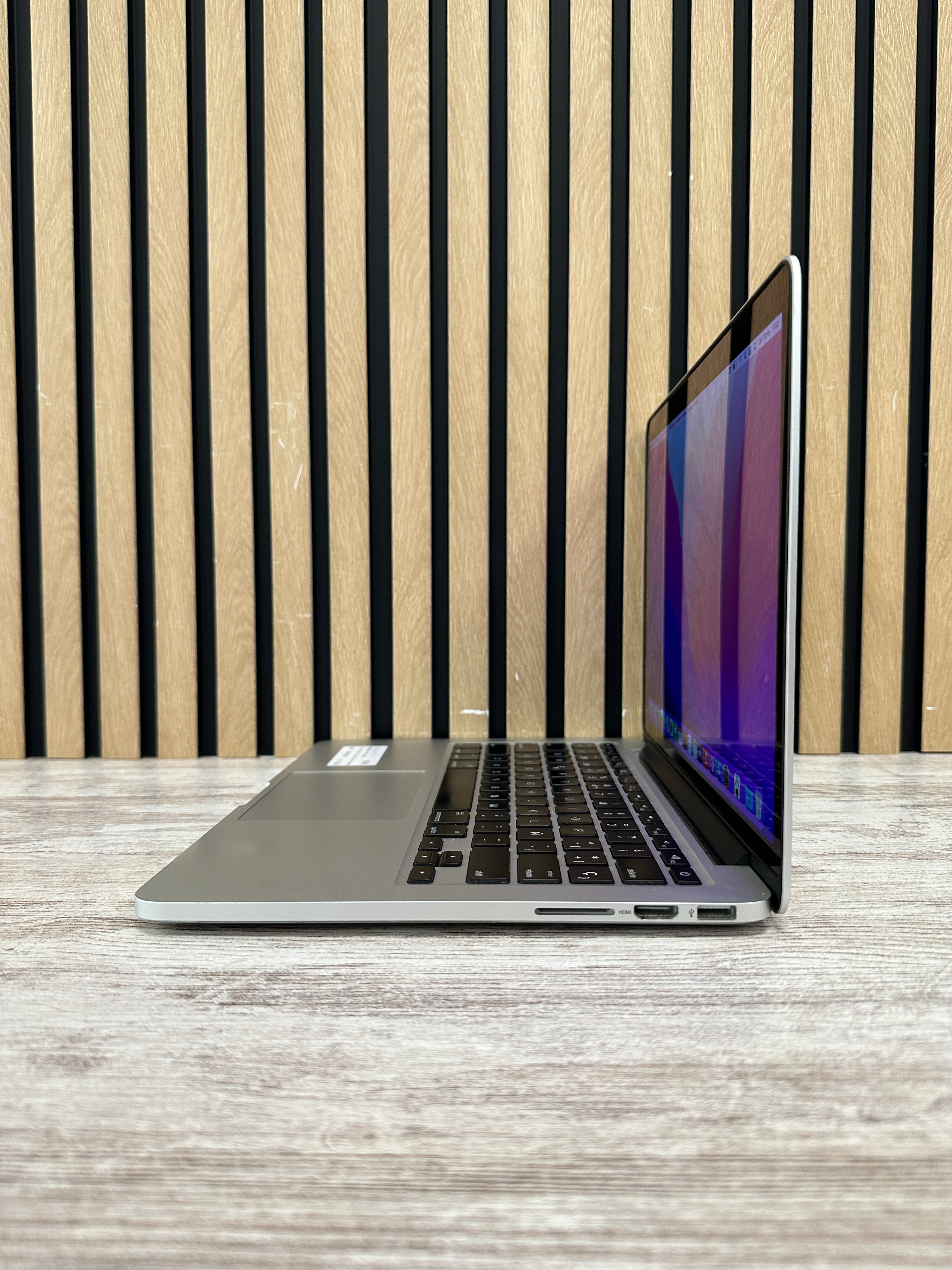 MacBook Pro 13" 2015 i5 8gb 128gb SSD