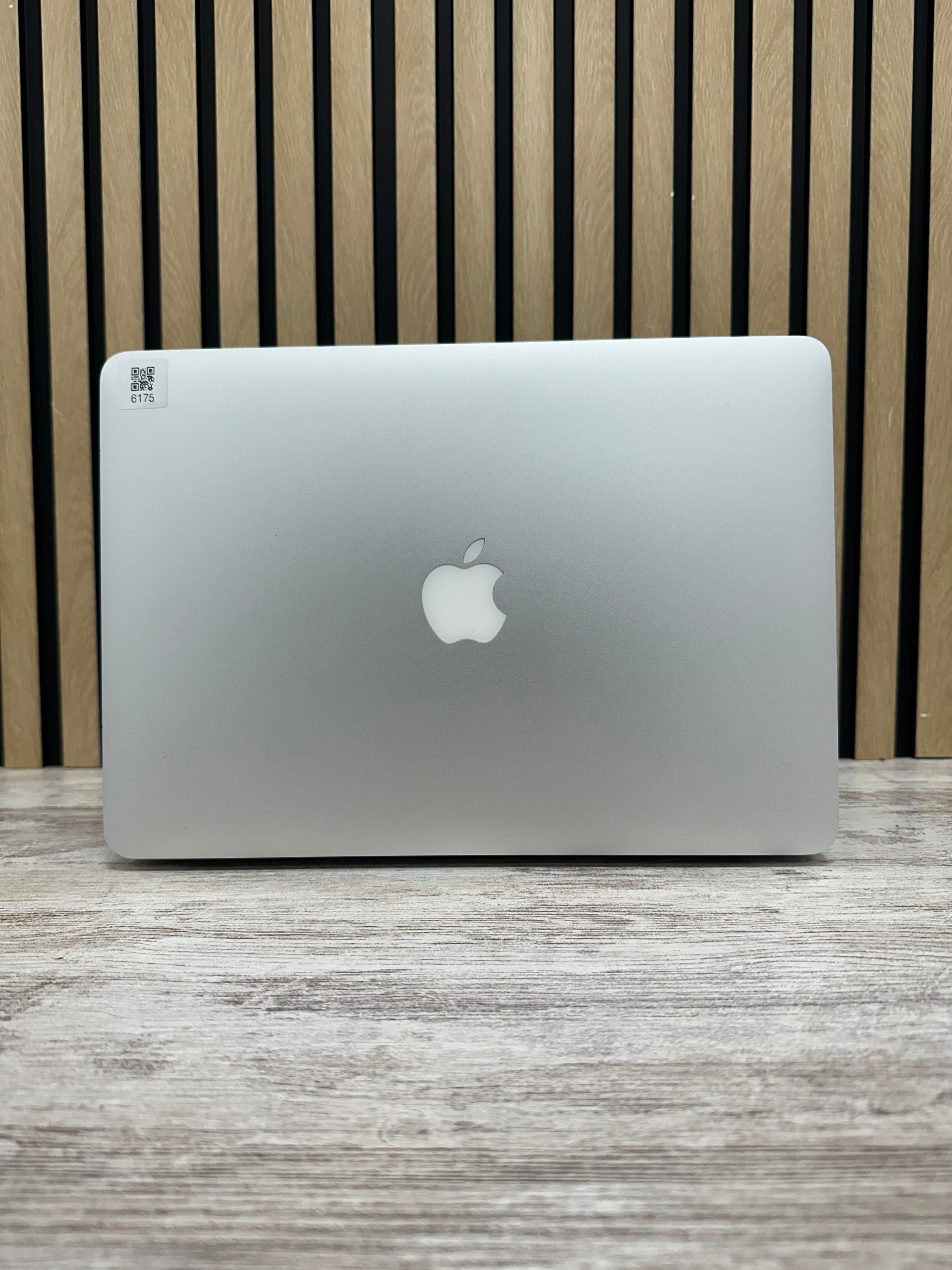 MacBook Air 13" 2015 i7 8gb 500gb SSD