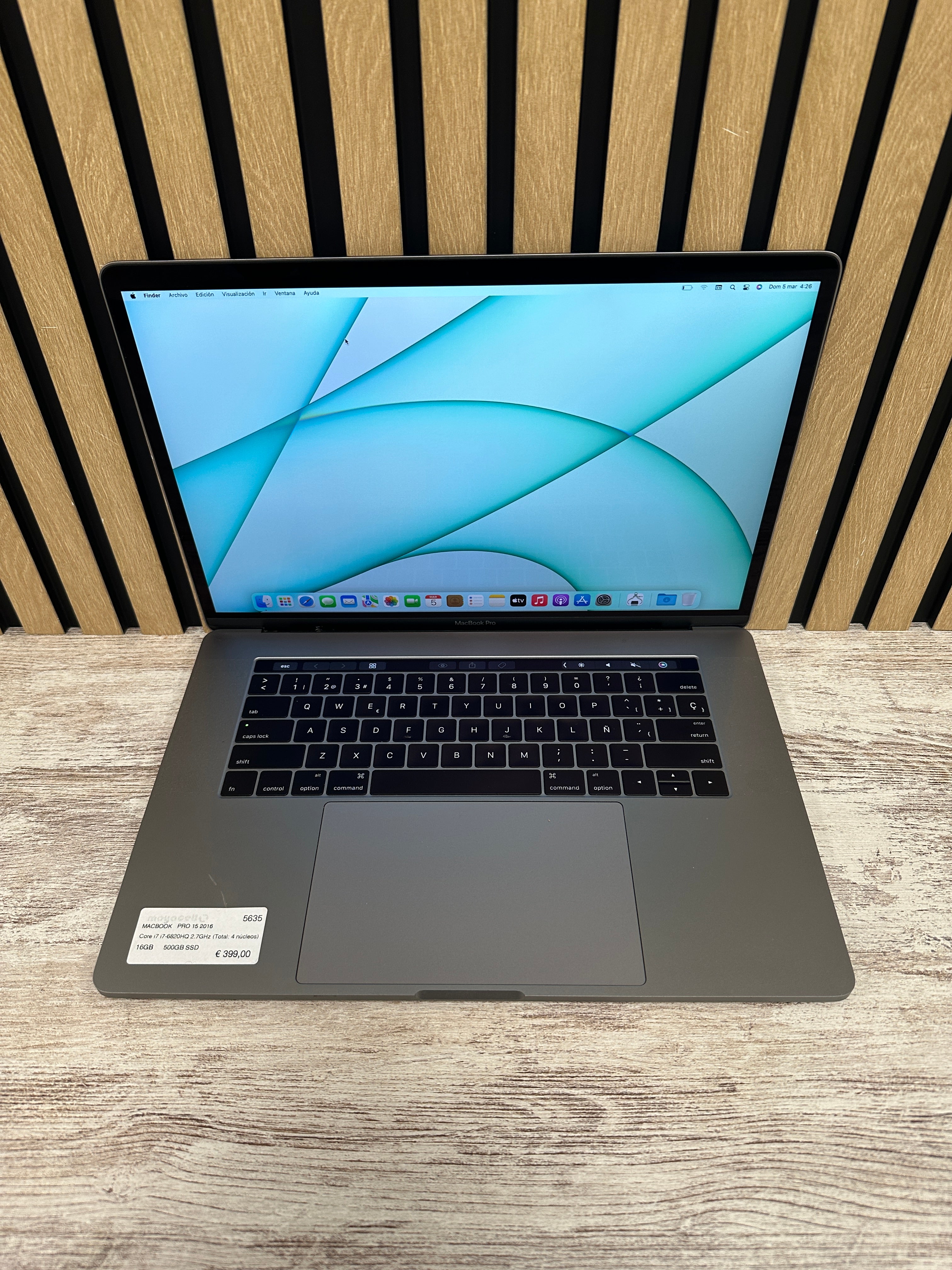 MacBook Pro 15" 2016 i7 16gb 500gb SSD