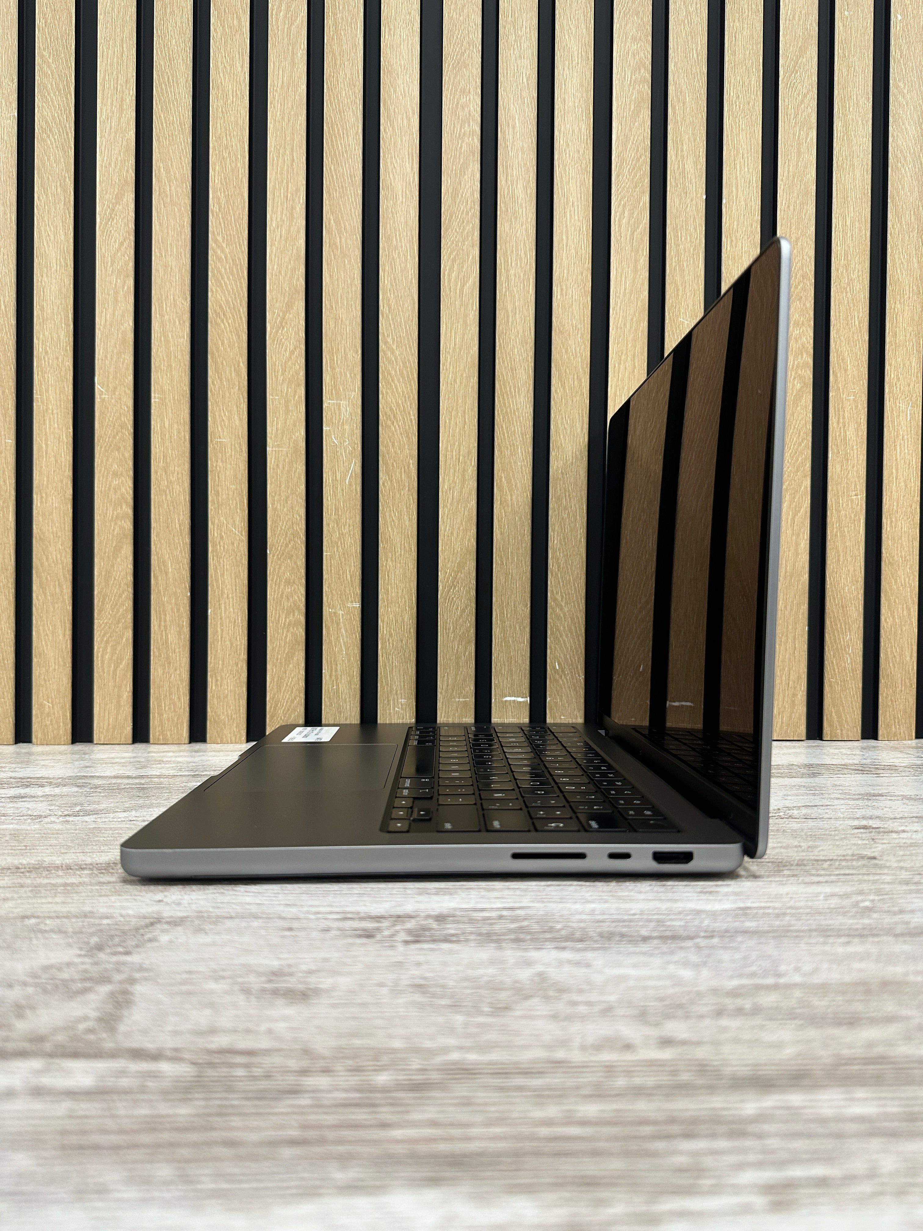 MacBook Pro 14" 2023 M2 PRO 16gb 500gb SSD