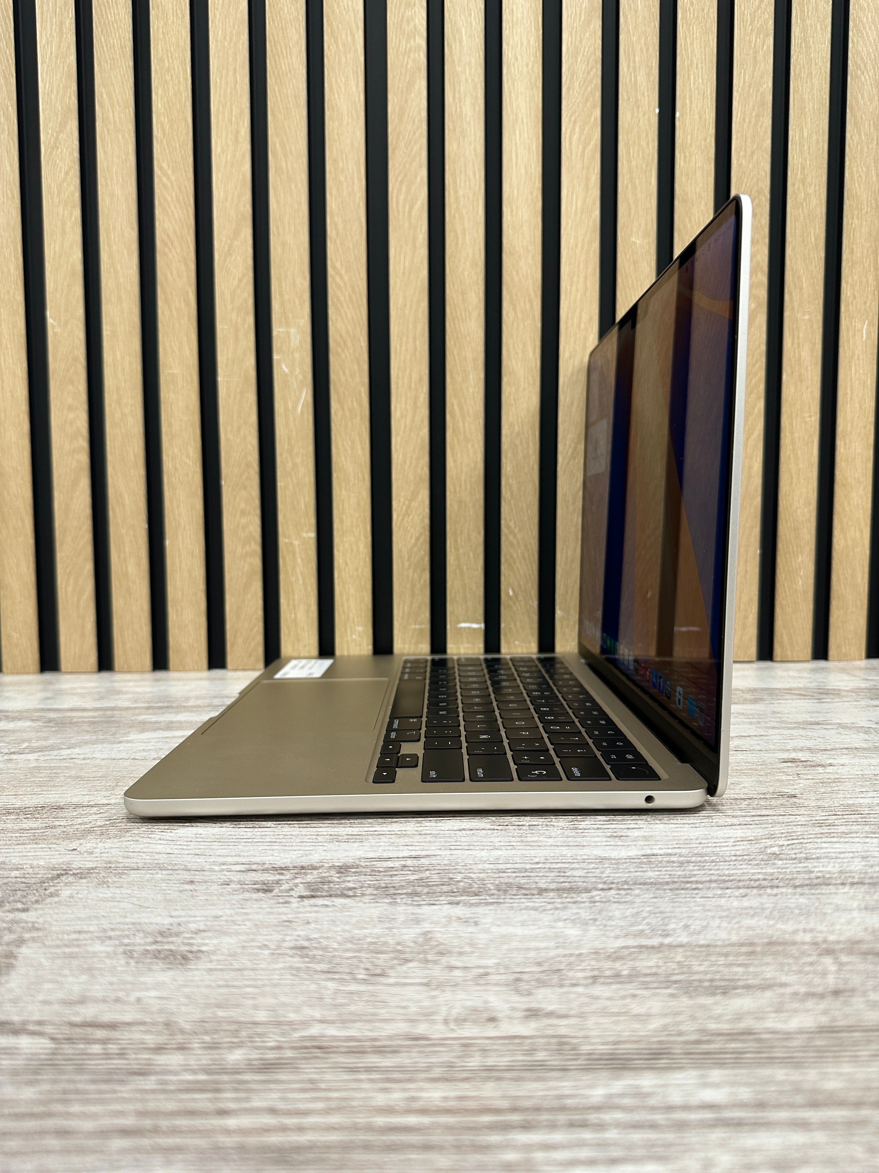 MacBook Air 13" 2022 M2 8gb 256gb SSD