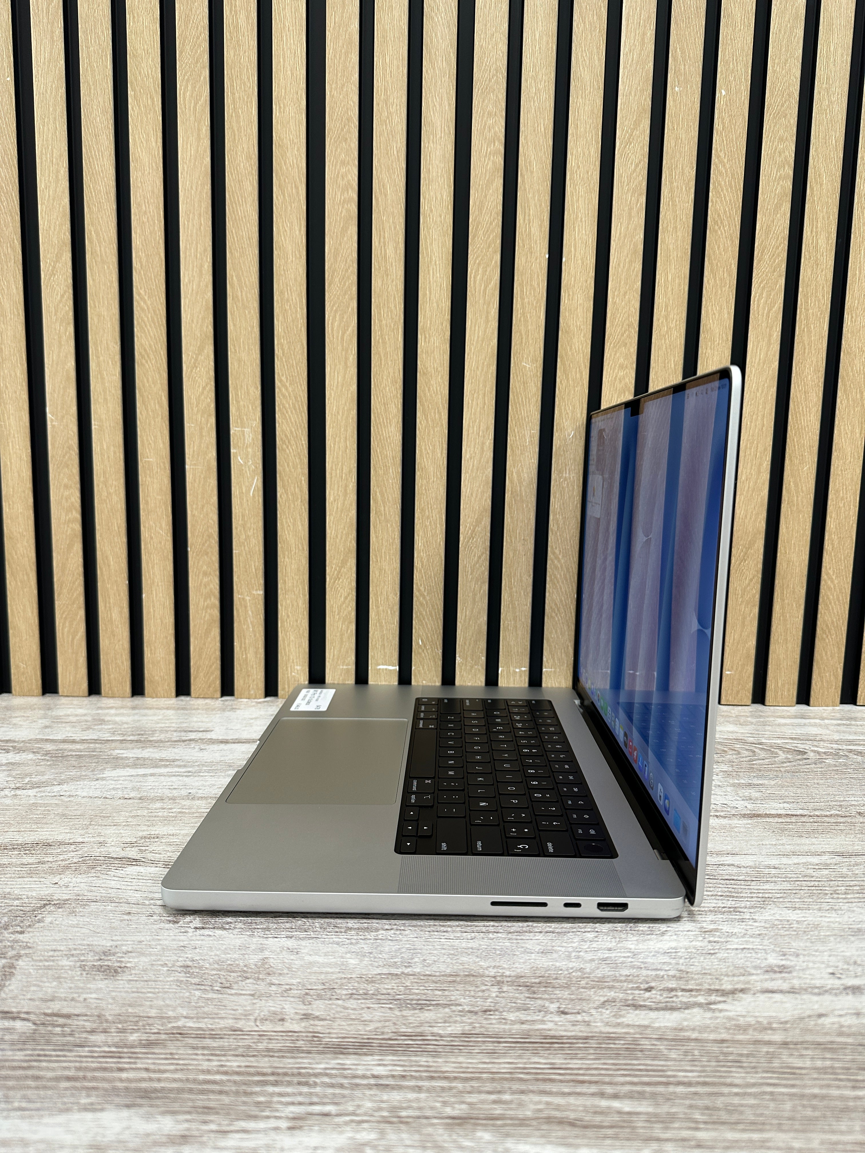 MacBook Pro 16" 2021 M1 PRO 16gb 500gb SSD