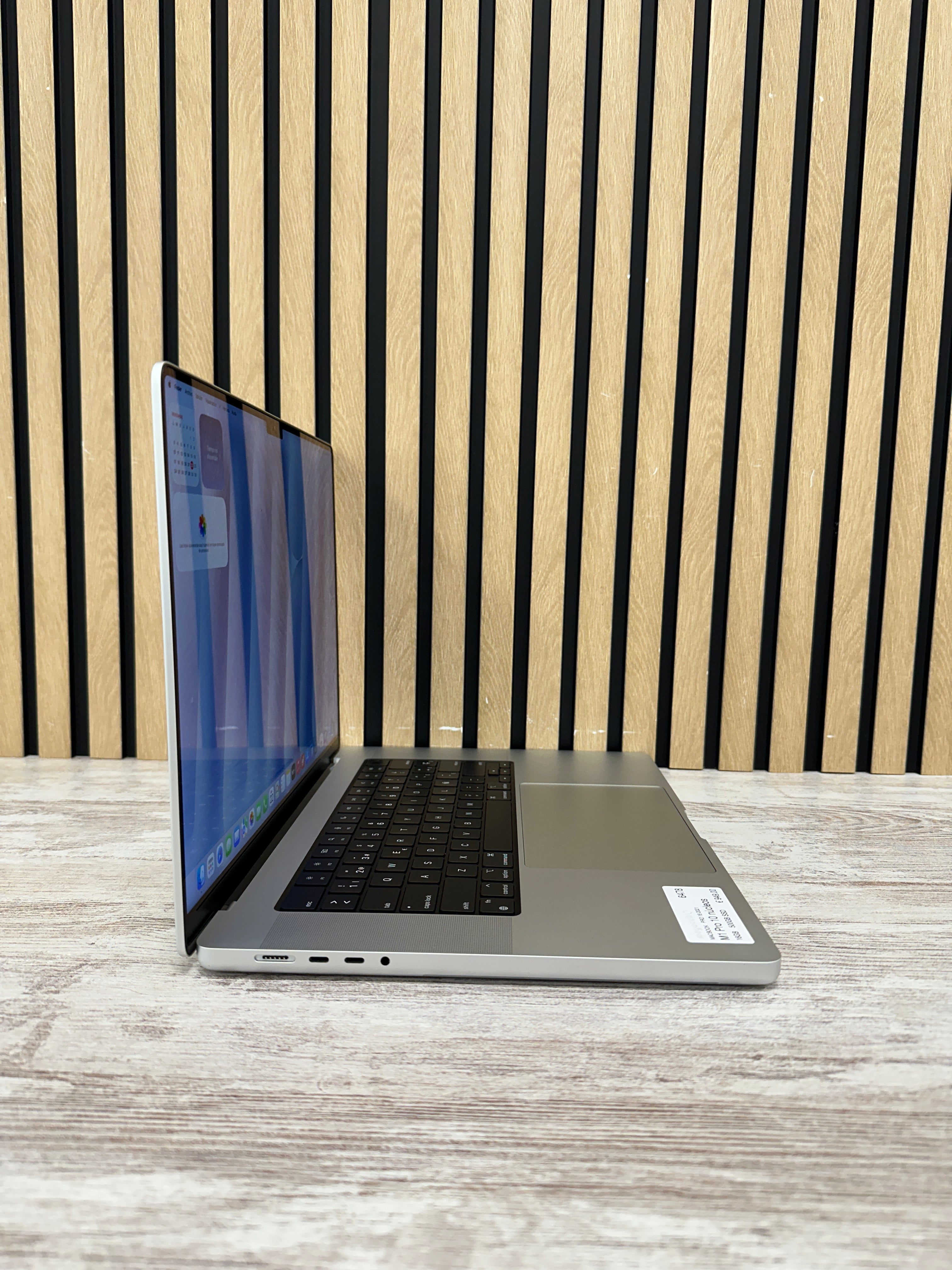 MacBook Pro 16" 2021 M1 PRO 16gb 500gb SSD