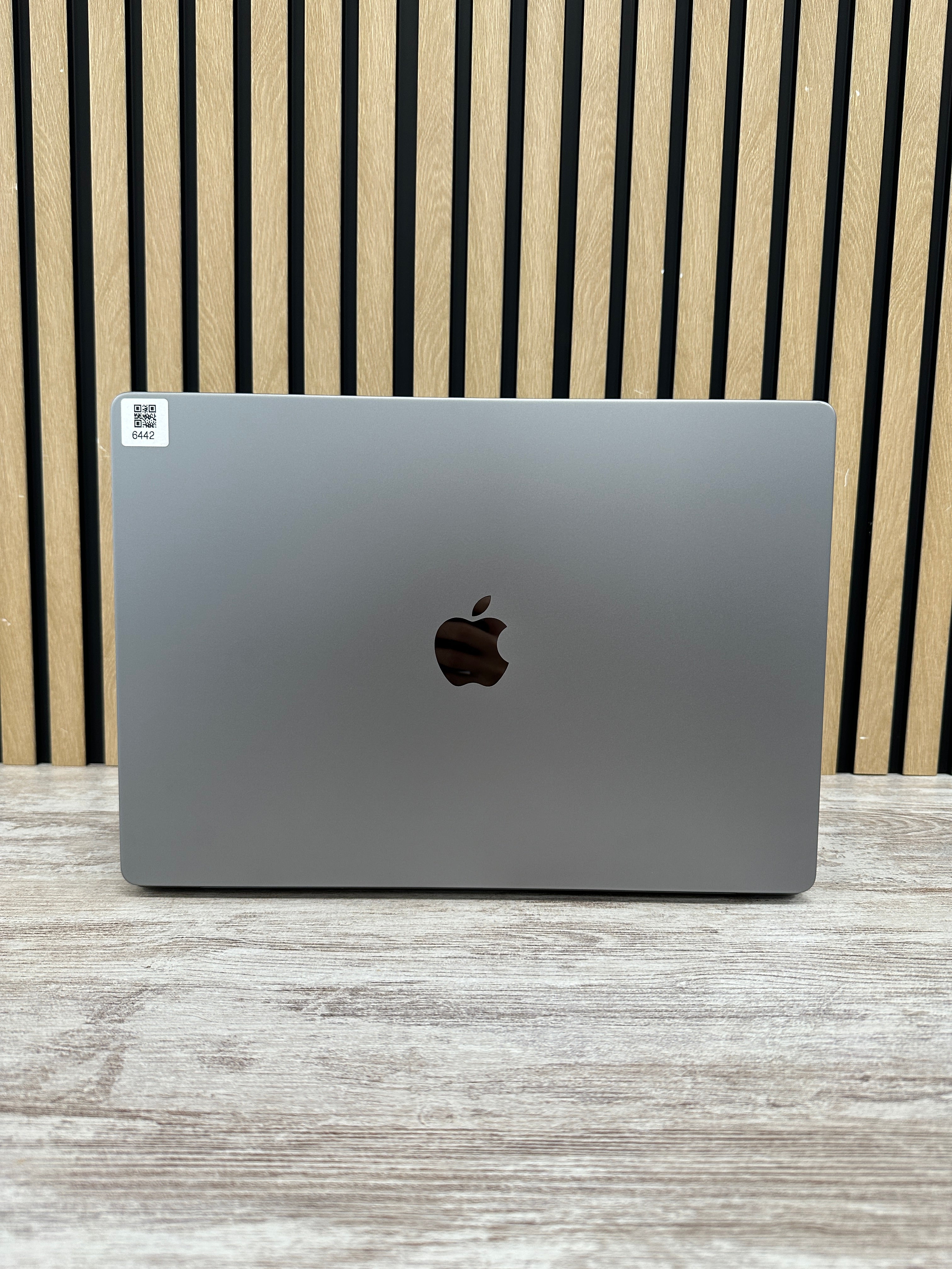 MacBook Pro 16" 2021 M1 PRO 16gb 1tb SSD