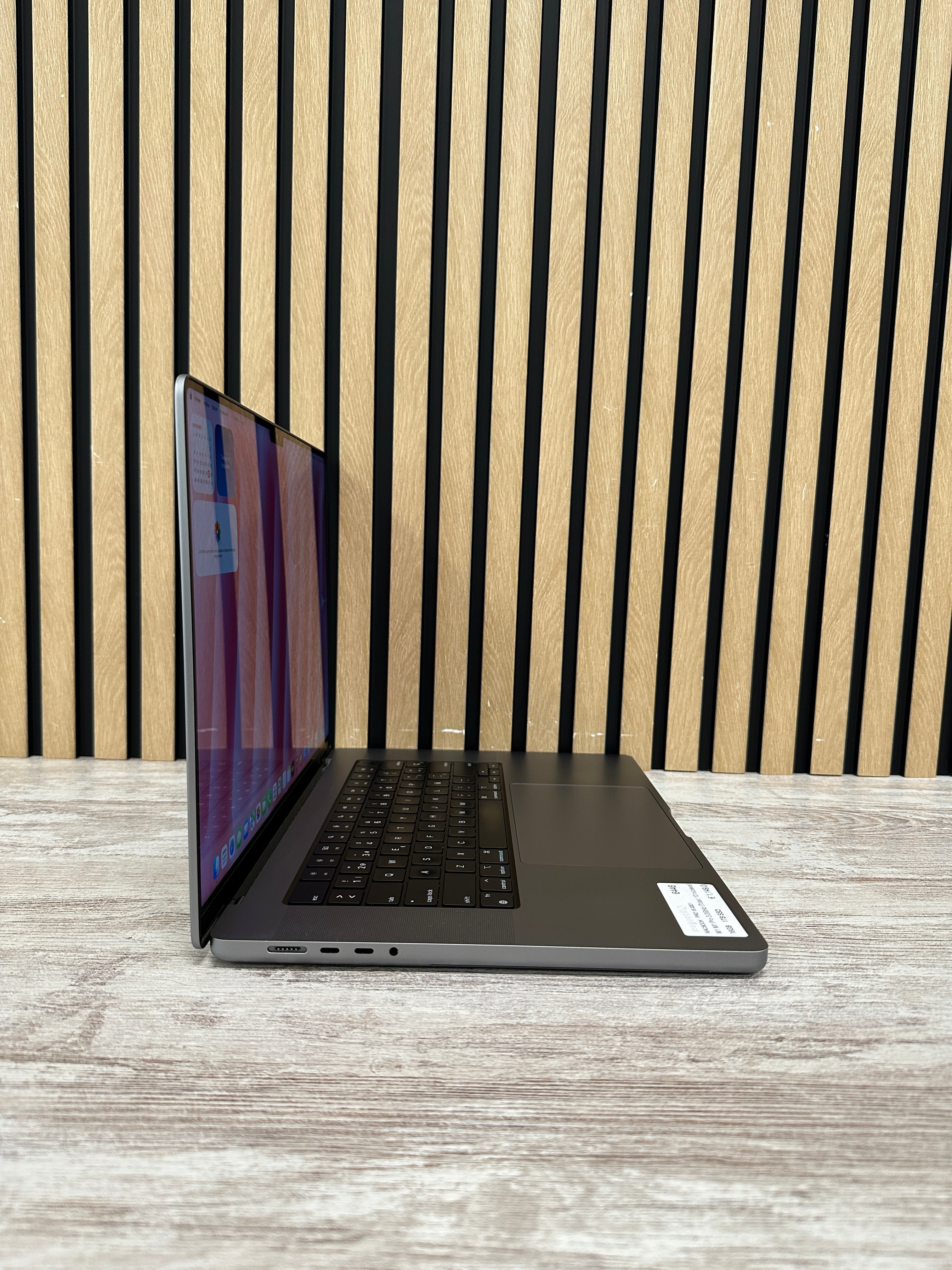 MacBook Pro 16" 2021 M1 PRO 16gb 1tb SSD