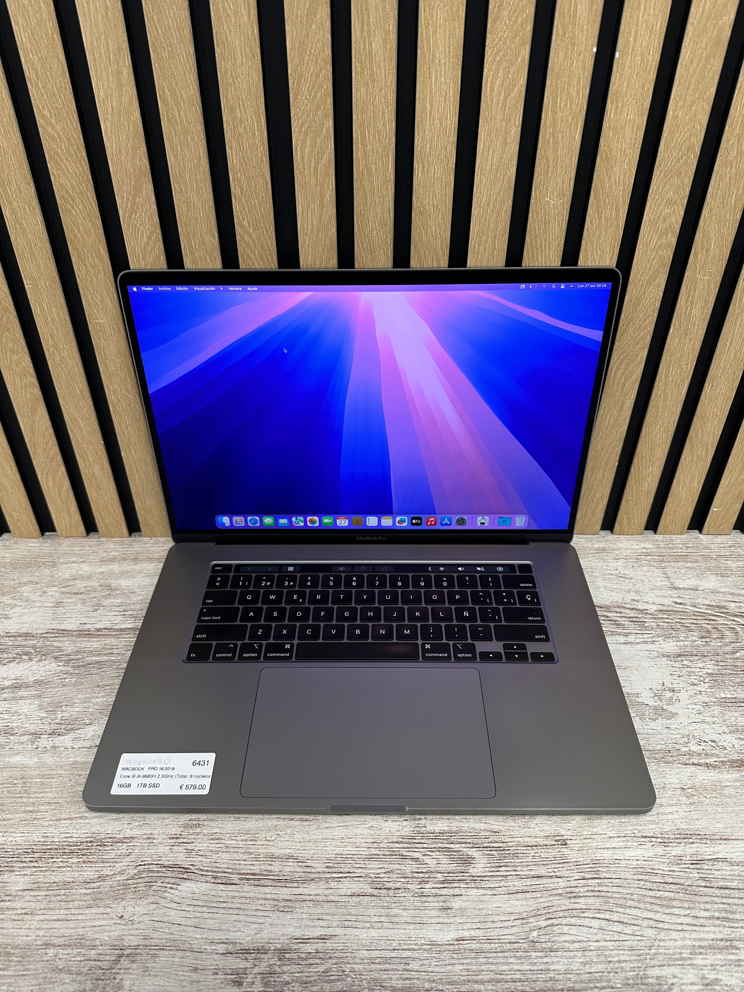 MacBook Pro 16" 2019 i9 16gb 1tb SSD