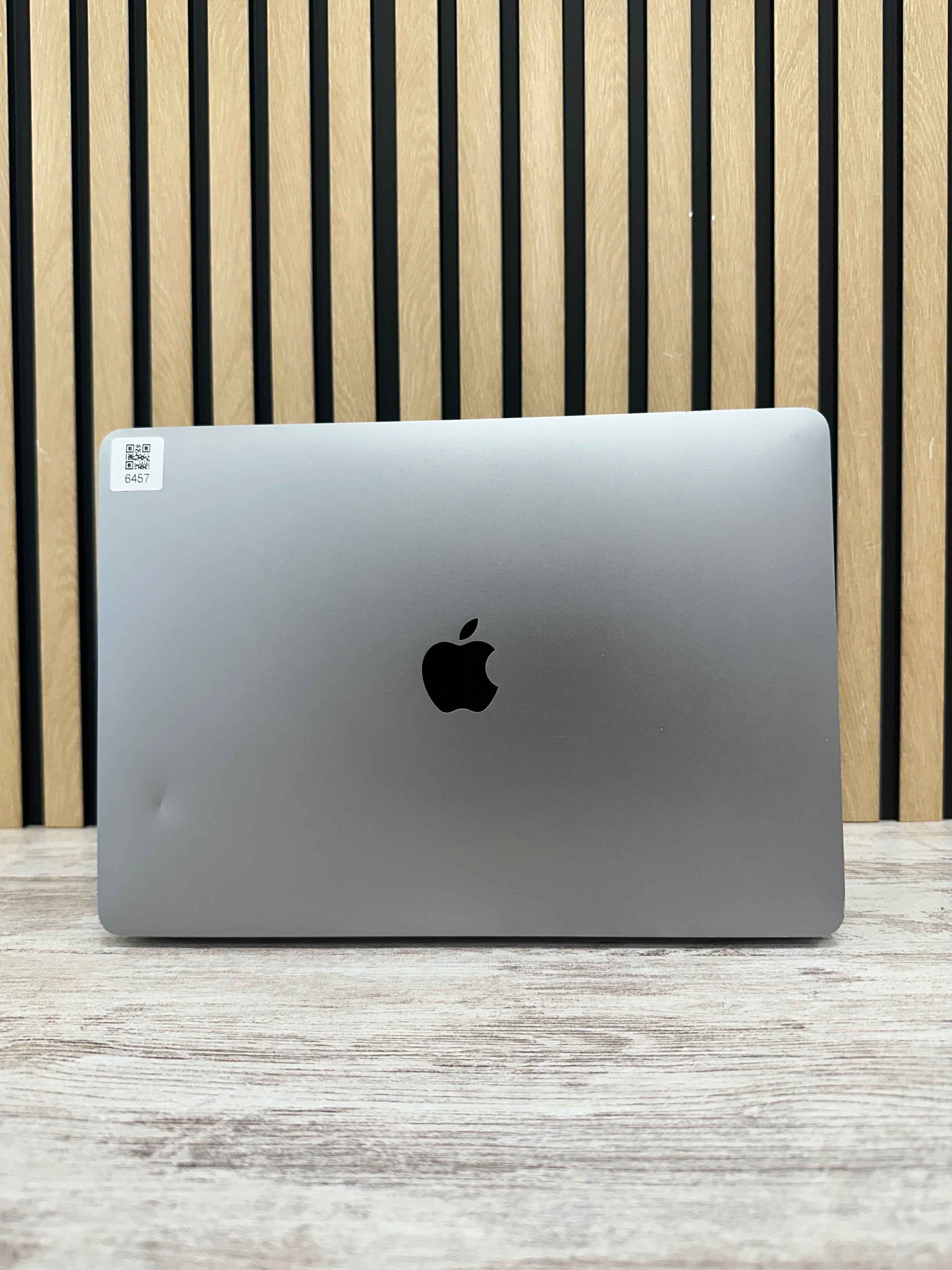 MacBook Pro 13" 2020 TB M1 8gb 256gb SSD - Moyacell