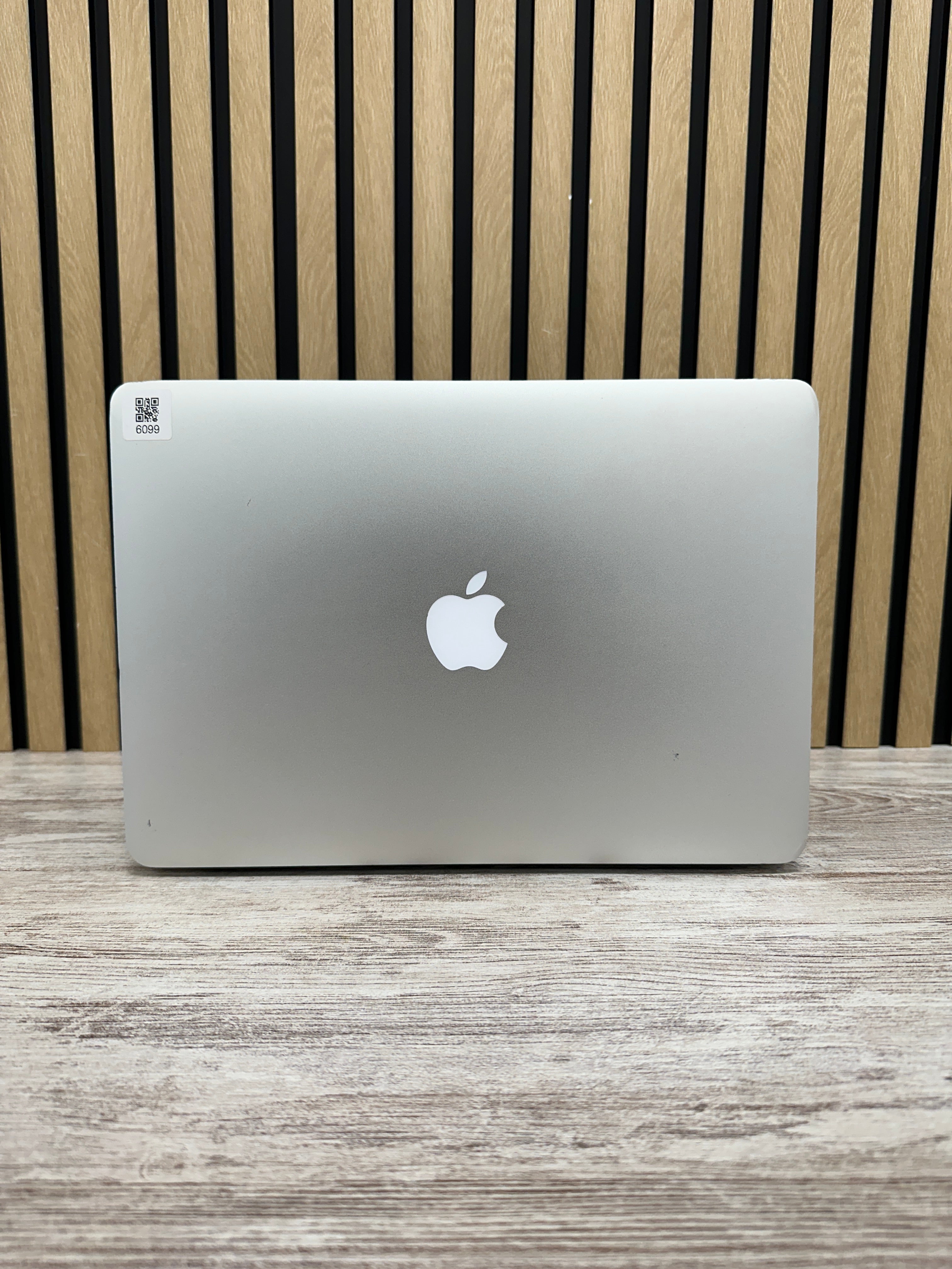 MacBook Air 13" 2015 i5 4gb 128gb SSD