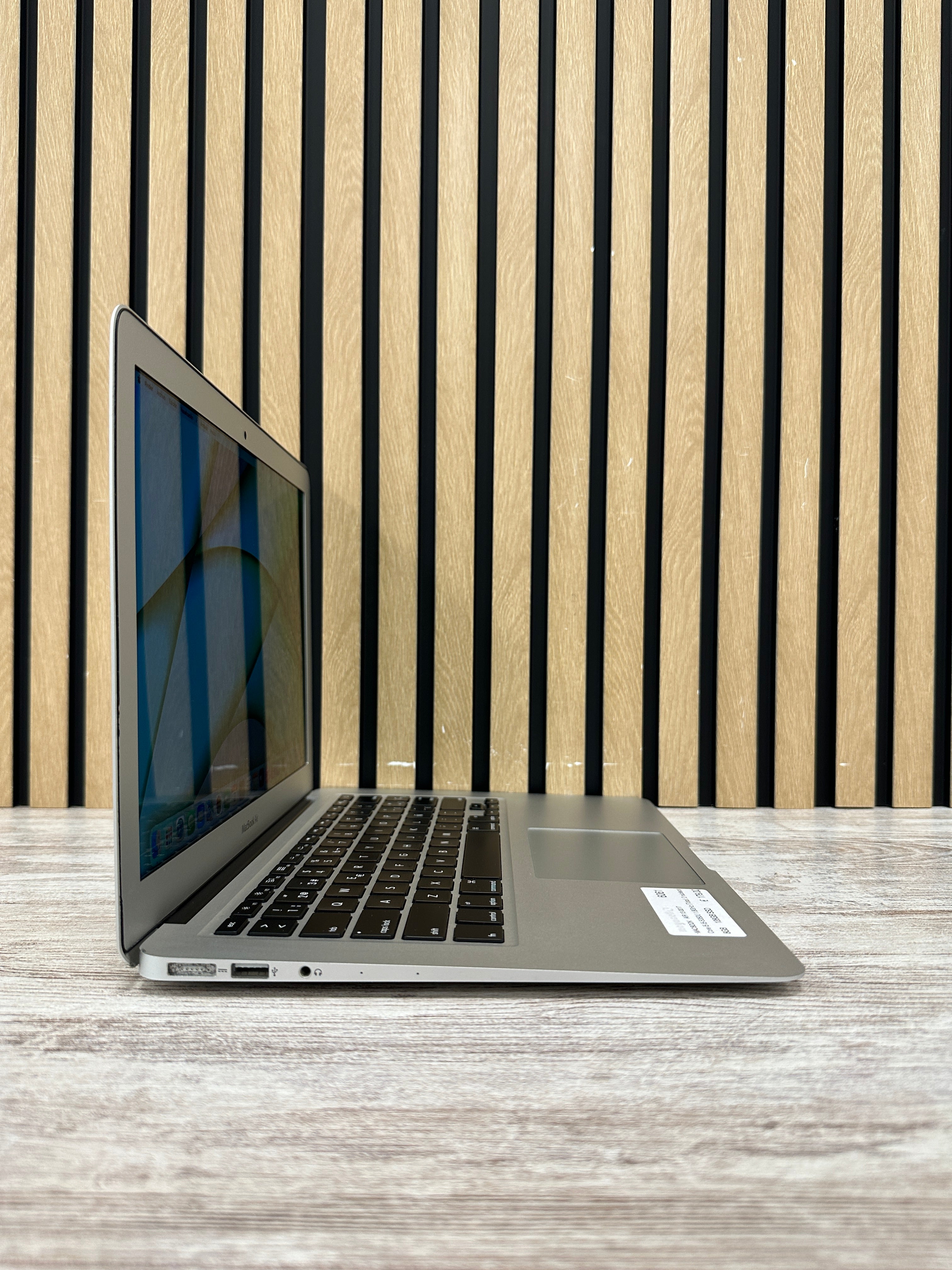 MacBook Air 13" 2017 i5 8gb 128gb SSD