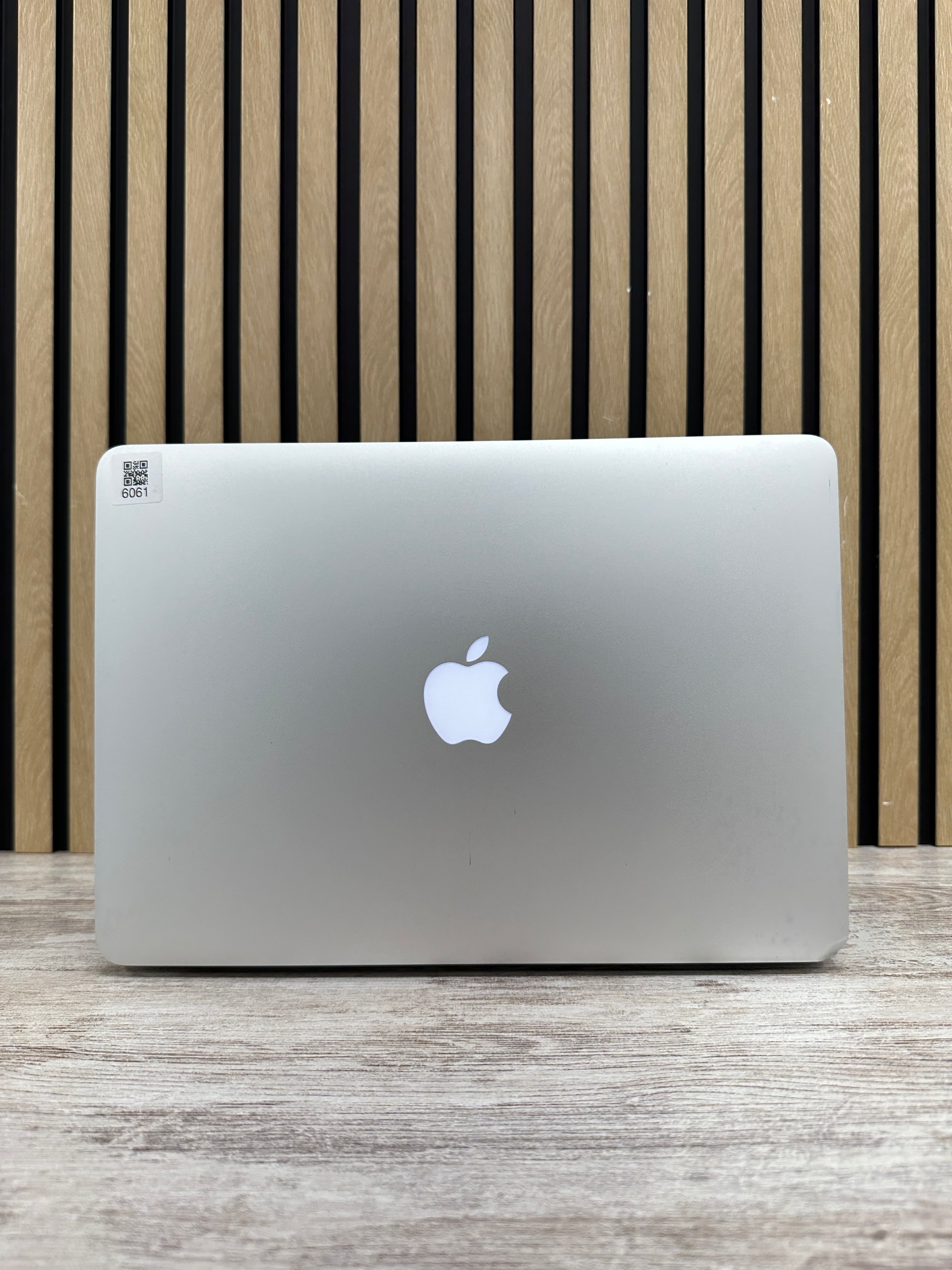 MacBook Air 13" 2017 i5 8gb 128gb SSD