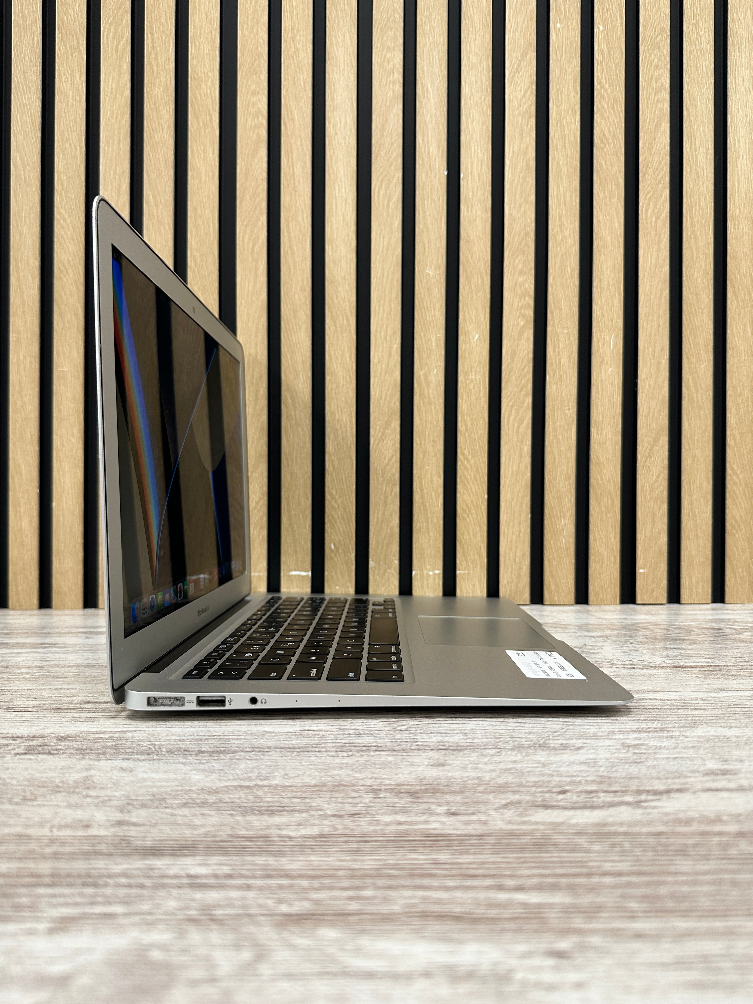 MacBook Air 13" 2017 i5 8gb 128gb SSD