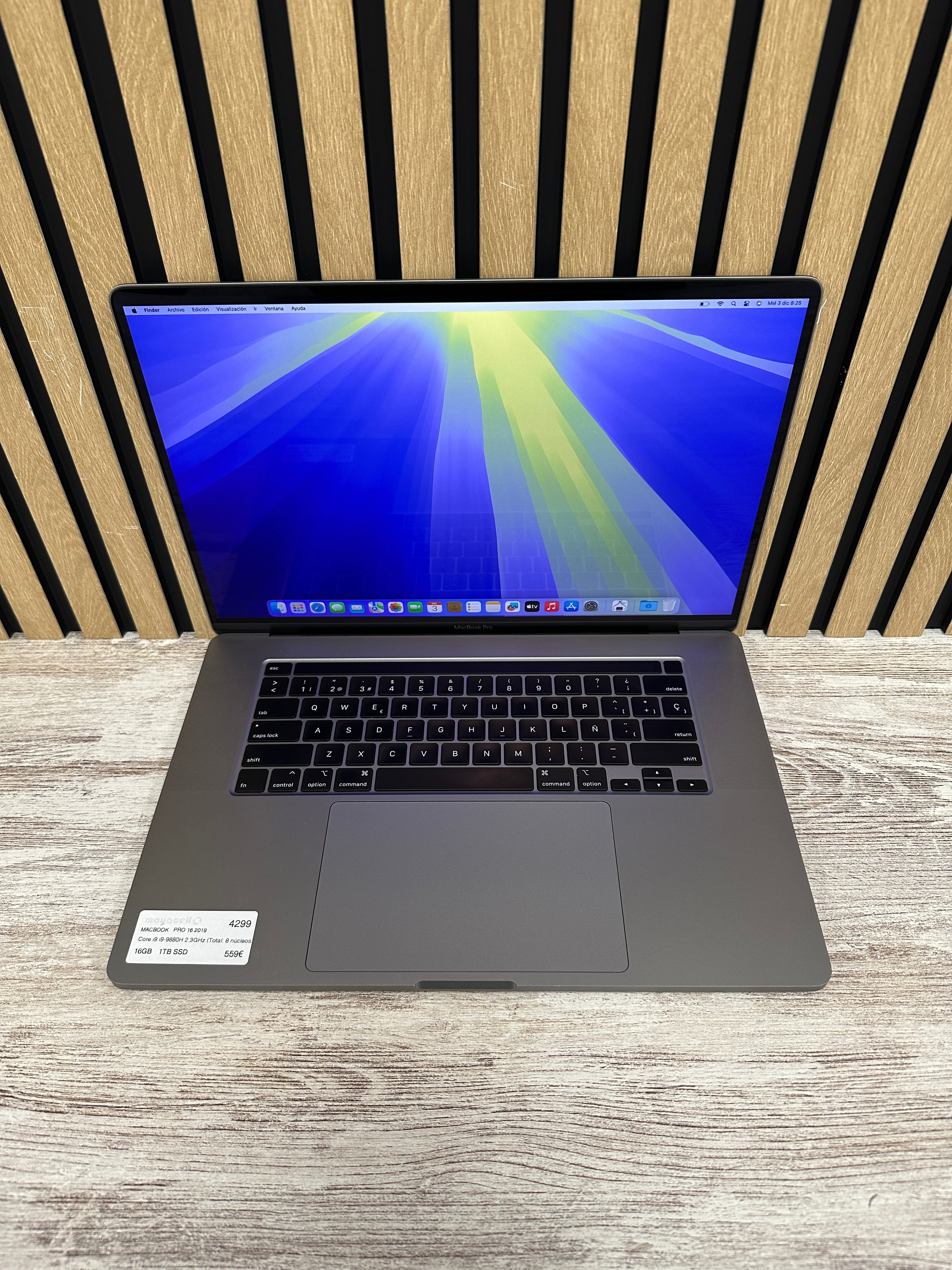 MacBook Pro 16" 2019 i9 16gb 1tb SSD