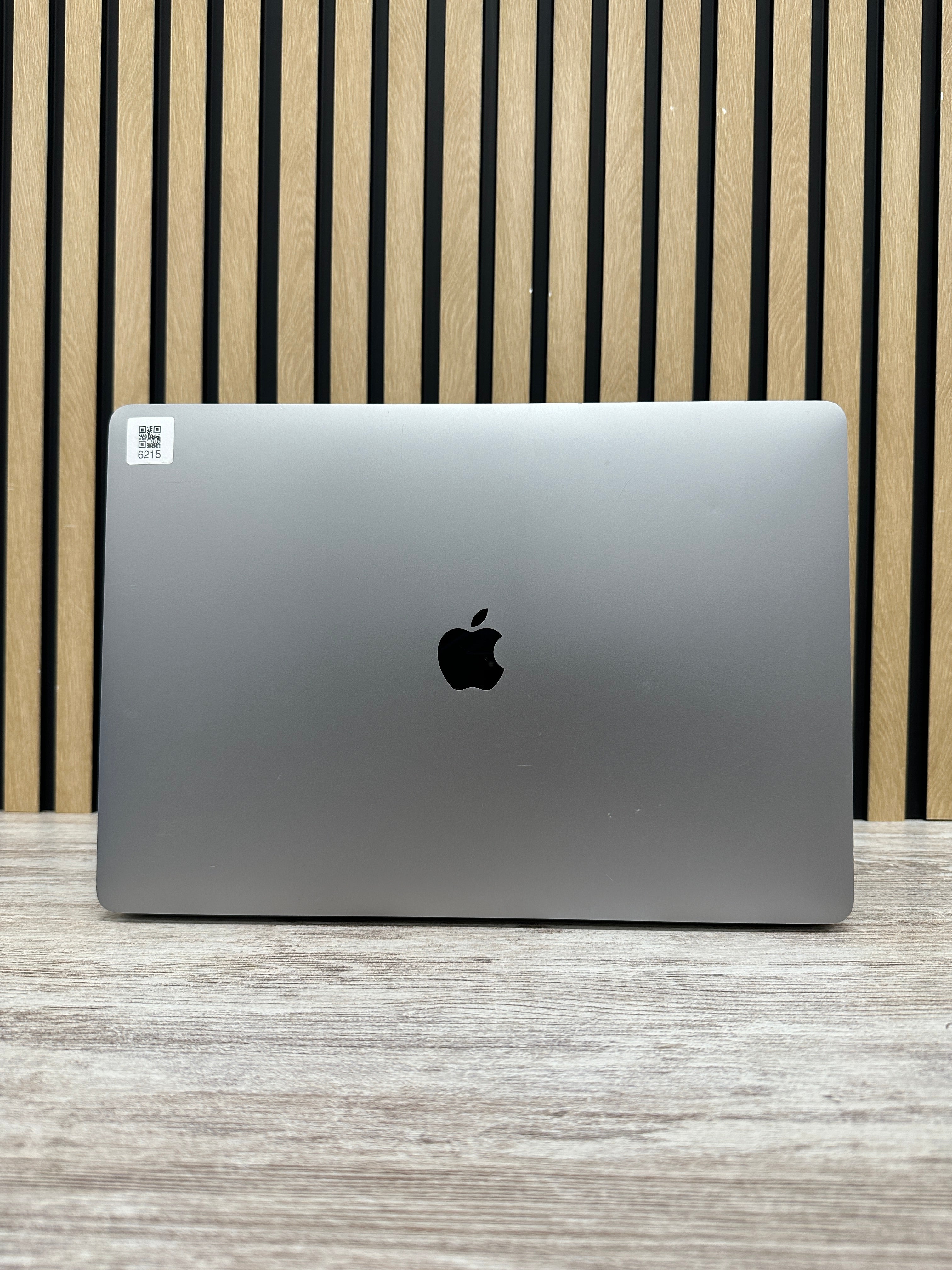 MacBook Pro 15" 2019 i7 16gb 1tb SSD