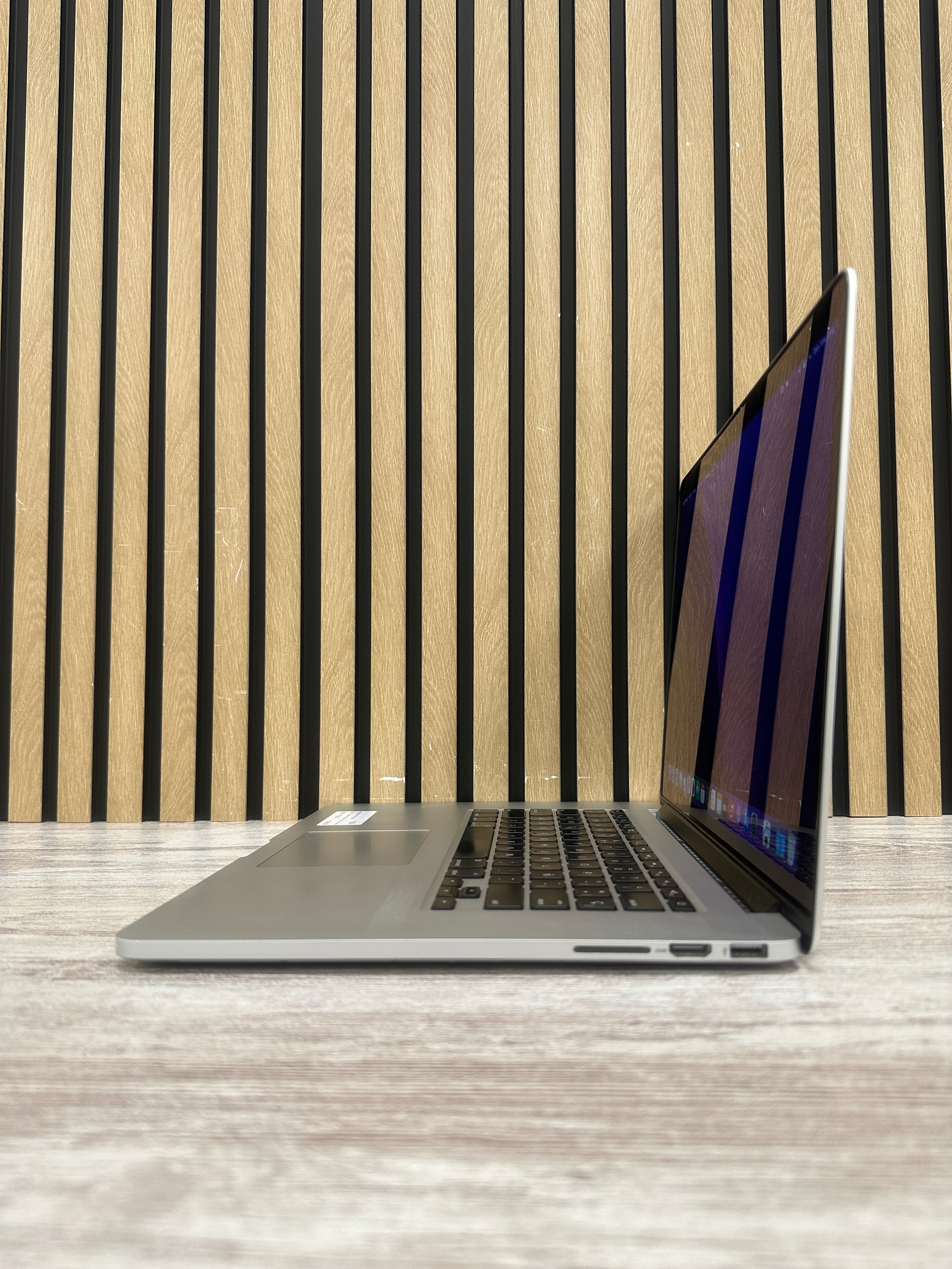 MacBook Pro 15" 2015 i7 16gb 1tb SSD