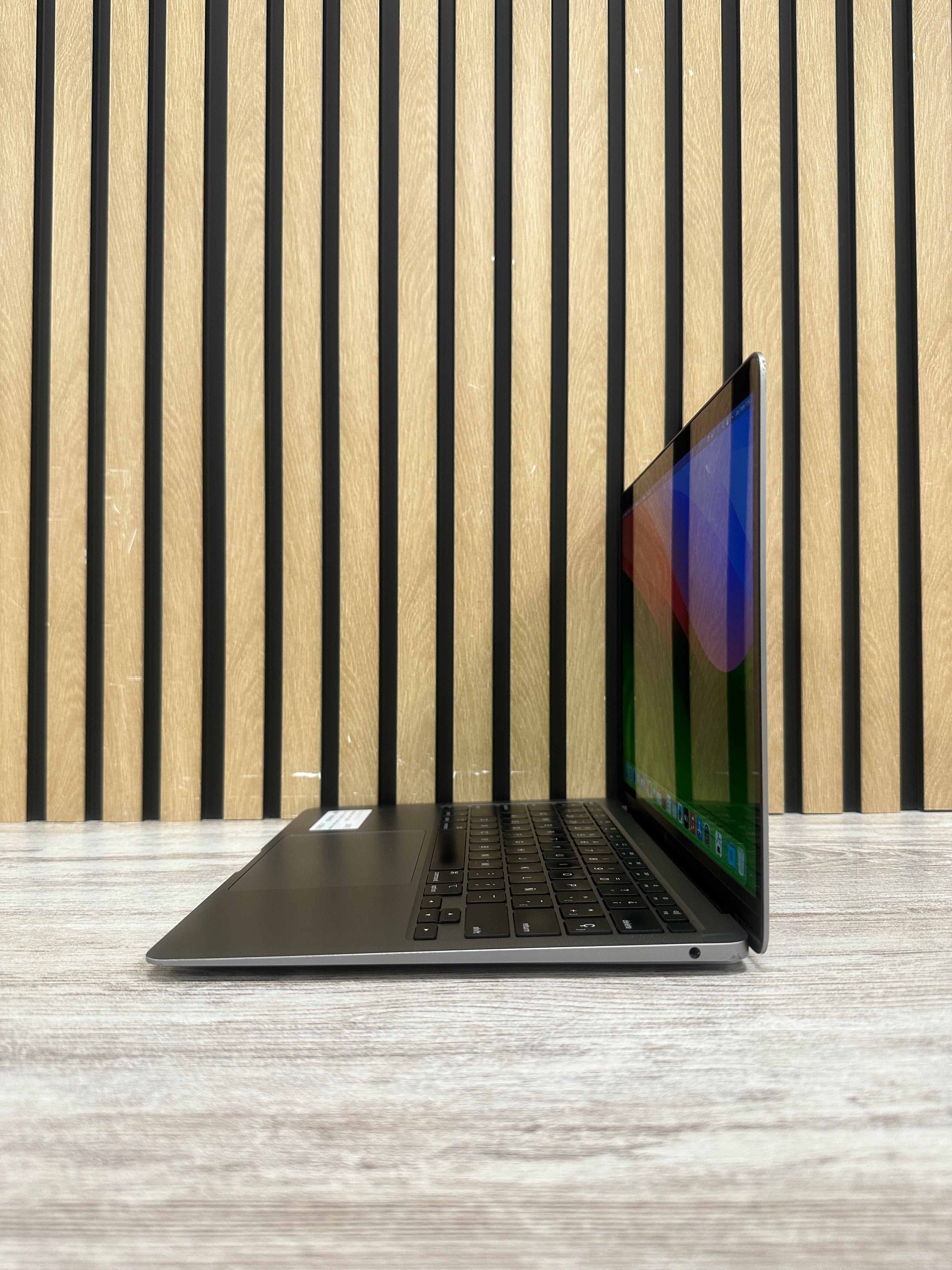 MacBook Air 13" 2020 i5 8gb 500gb SSD