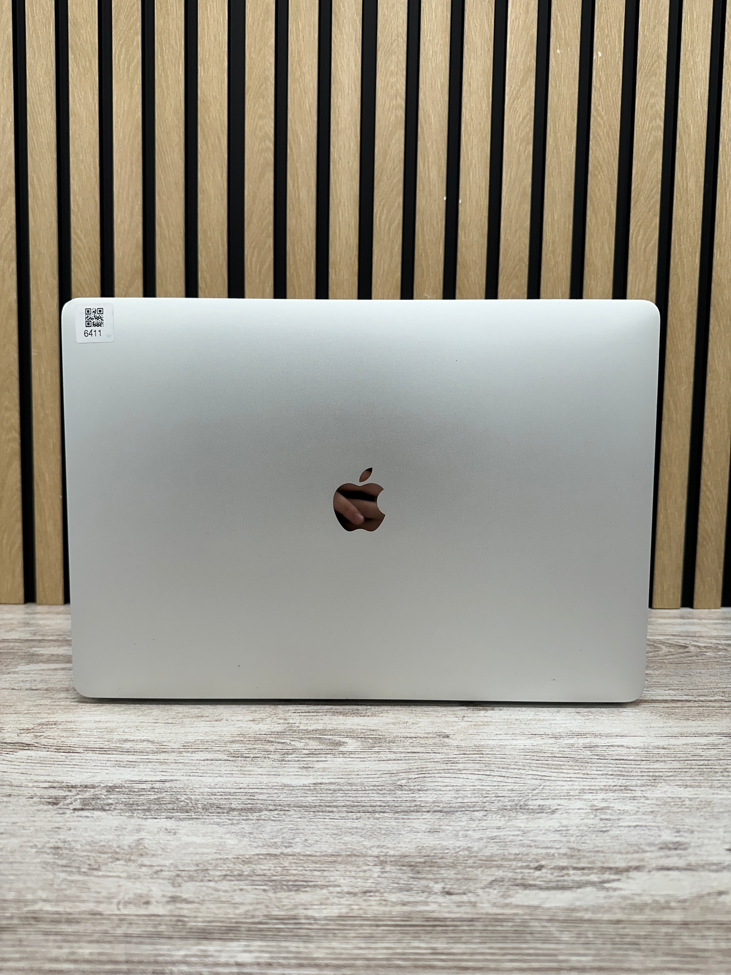 MacBook Pro 15" 2017 i7 16gb 500gb SSD